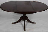 Mesa de jantar de madeira nobre, feitio redondo... - Mesa de jantar de madeira nobre, feitio redondo,  tampo com extensor (medida : 50 cm) ,  Acompanham  seis cadeiras com assentos de palhinha  ( t...