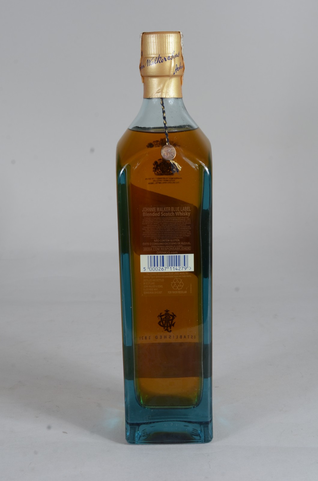 Garrafa de whisky Johnnie Walker Blue Label, na caixa. - foto 10 de 11