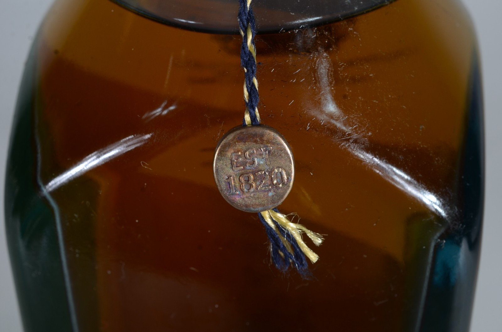 Garrafa de whisky Johnnie Walker Blue Label, na caixa. - foto 11 de 11