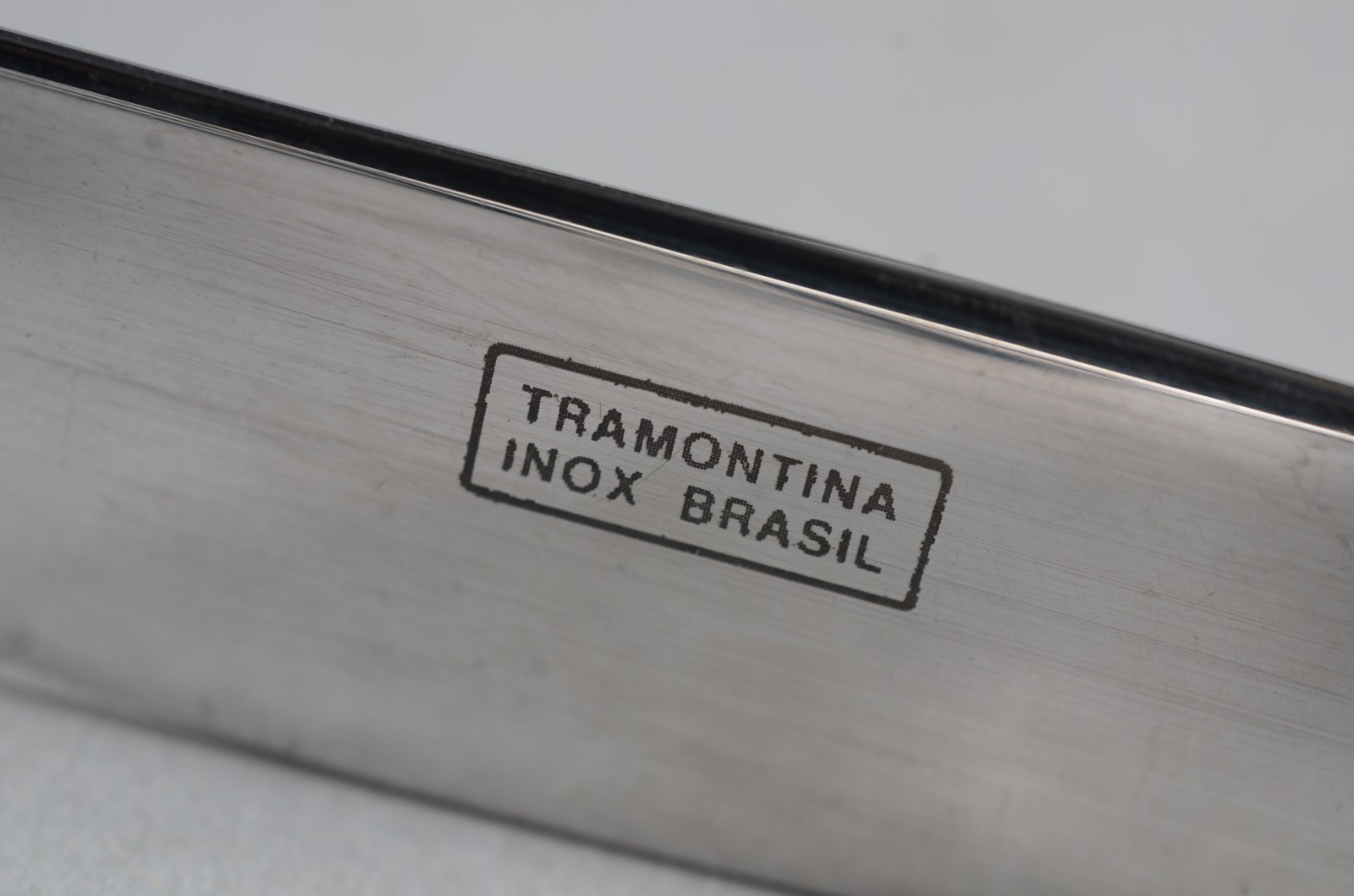 Faqueiro de aço Inox, composto de: 12 colheres, 24 garfos, 12 facas... - foto 6 de 6