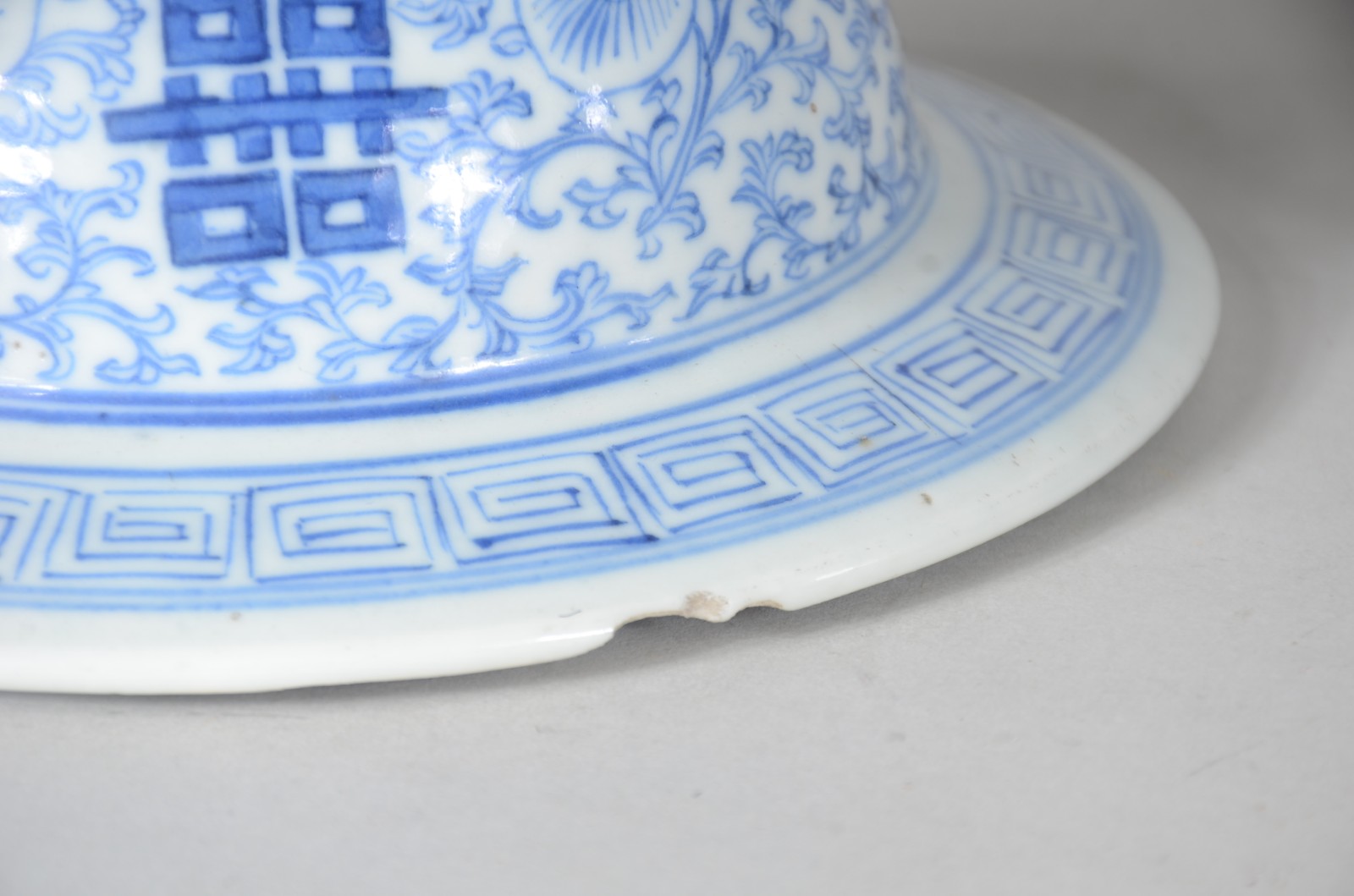 Abatjour/Potiche antigo de porcelana chinesa azul e branca, decorado... - foto 6 de 9