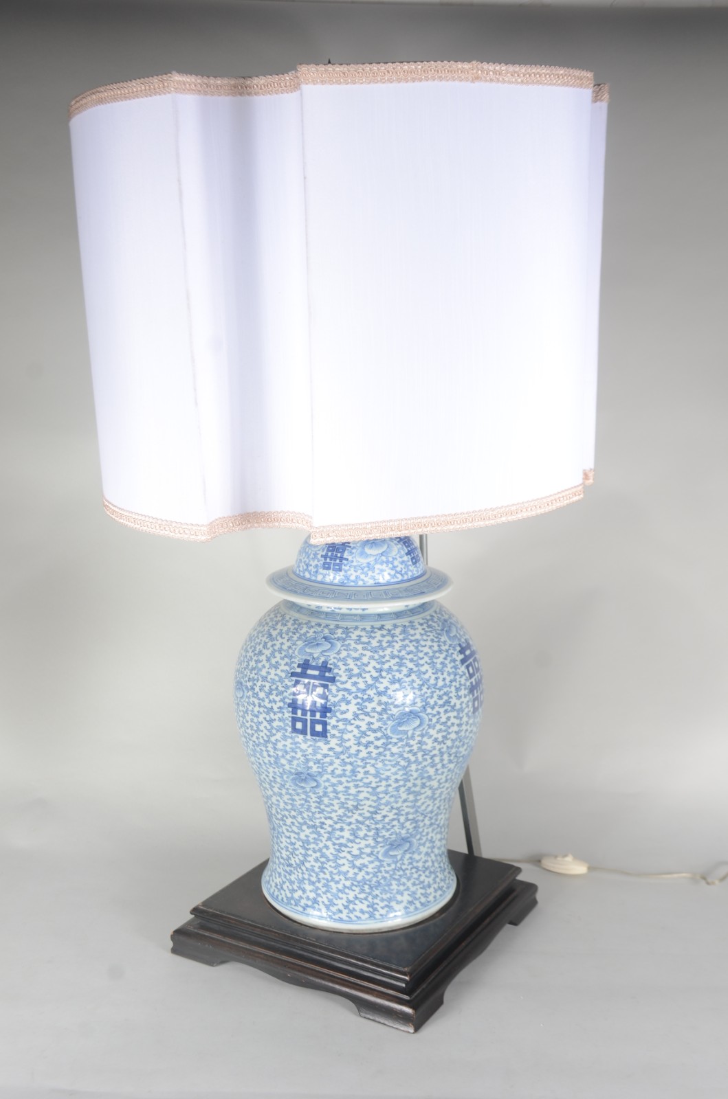 Abatjour/Potiche antigo de porcelana chinesa azul e branca, decorado... - foto 8 de 9