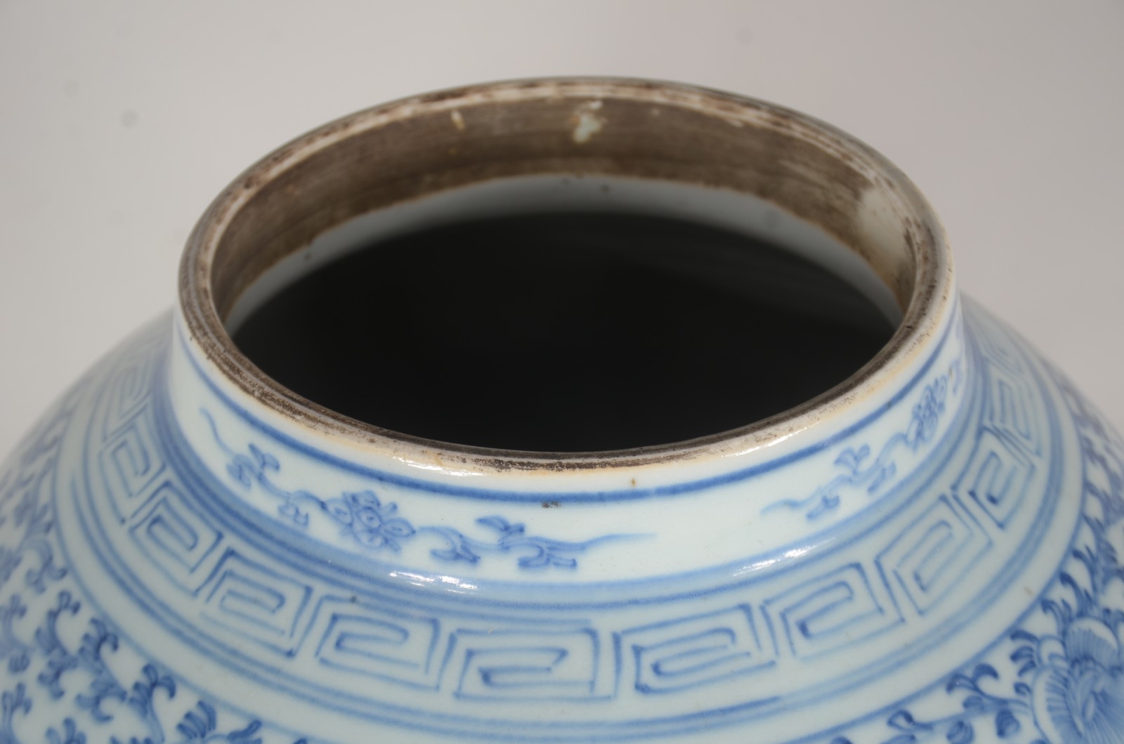 Abatjour/ Potiche antigo de porcelana chinesa azul e branca, decorado... - foto 5 de 10