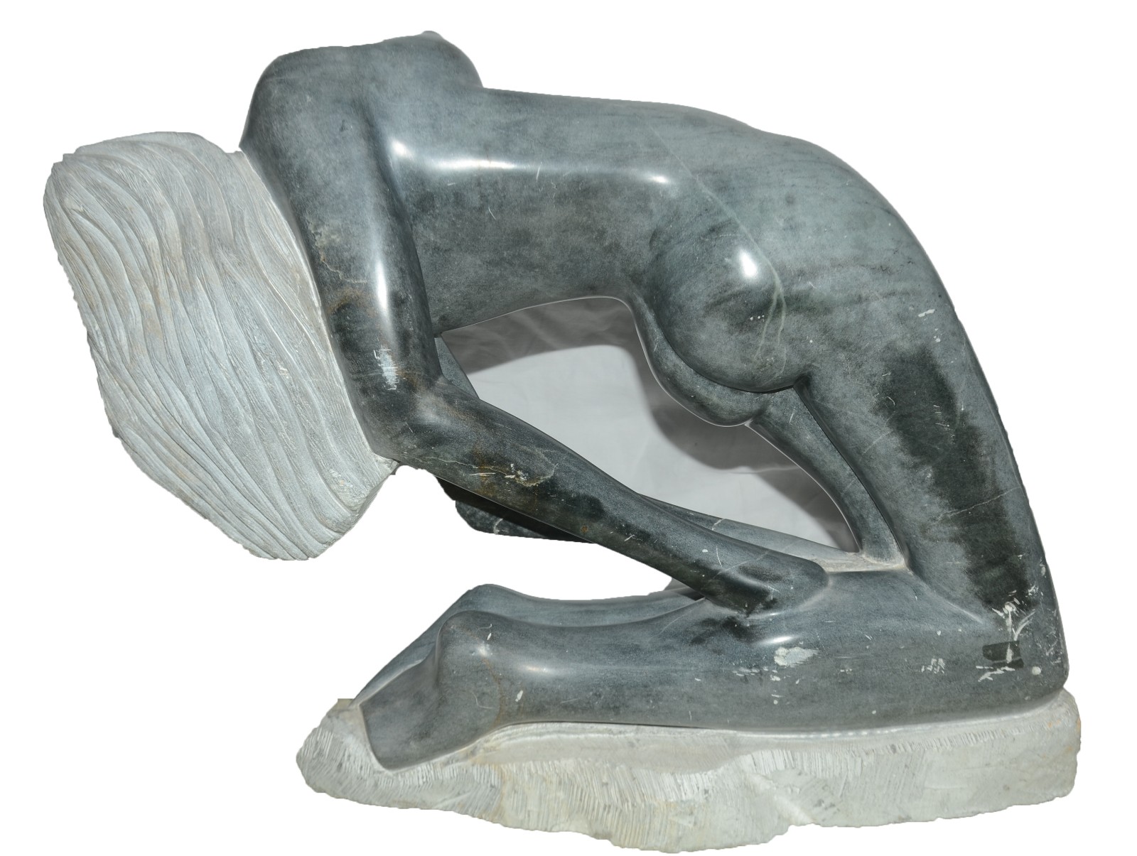 Escultura de mármore representando figura feminina. Braço quebrado e... - foto 2 de 5