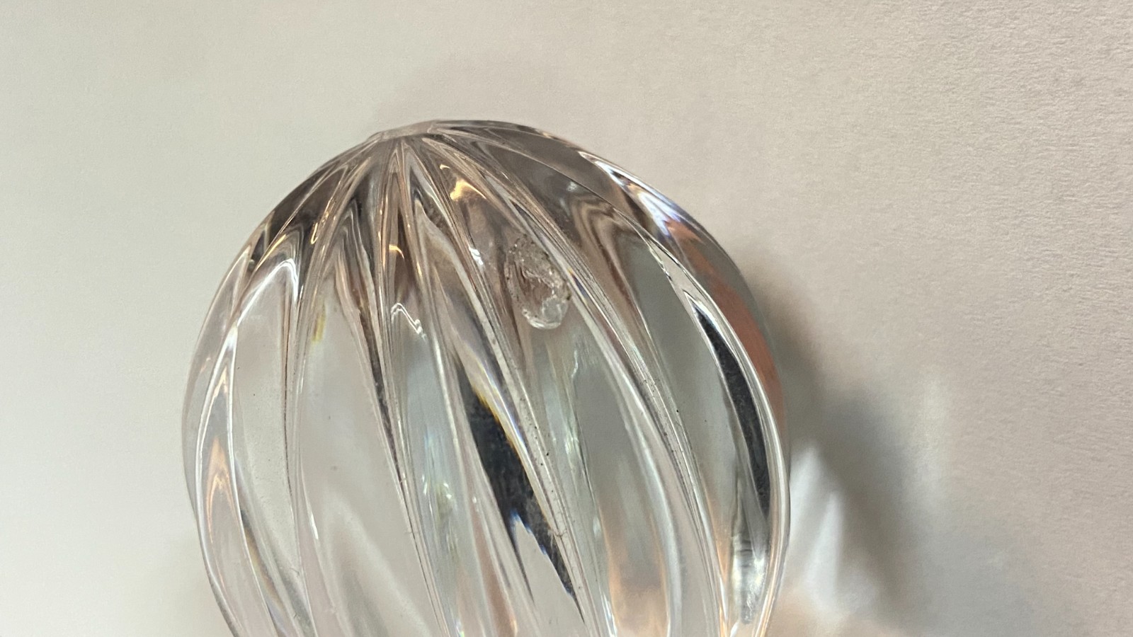 Conjunto com garrafa e seis taças para vinho de cristal doublé azul... - foto 11 de 11