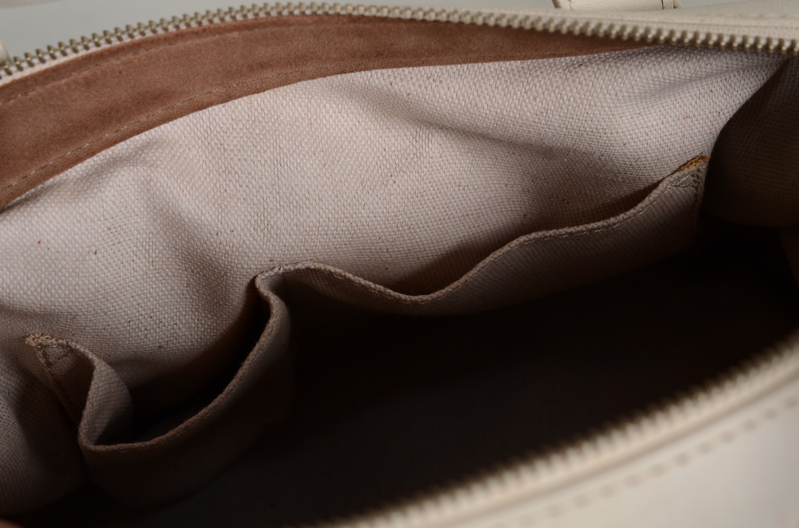 Bolsa feminina original, tecido com monograma dkny, acabamento em... - foto 9 de 11