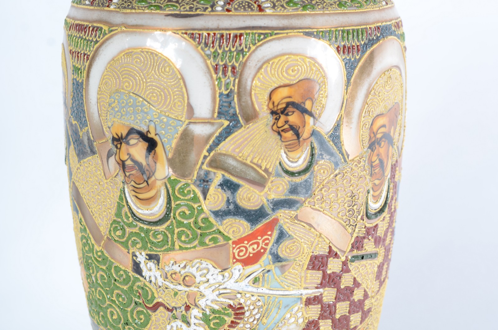 Vaso de porcelana japonesa Satzuma decorada com figuras de guerreiros... - foto 6 de 11