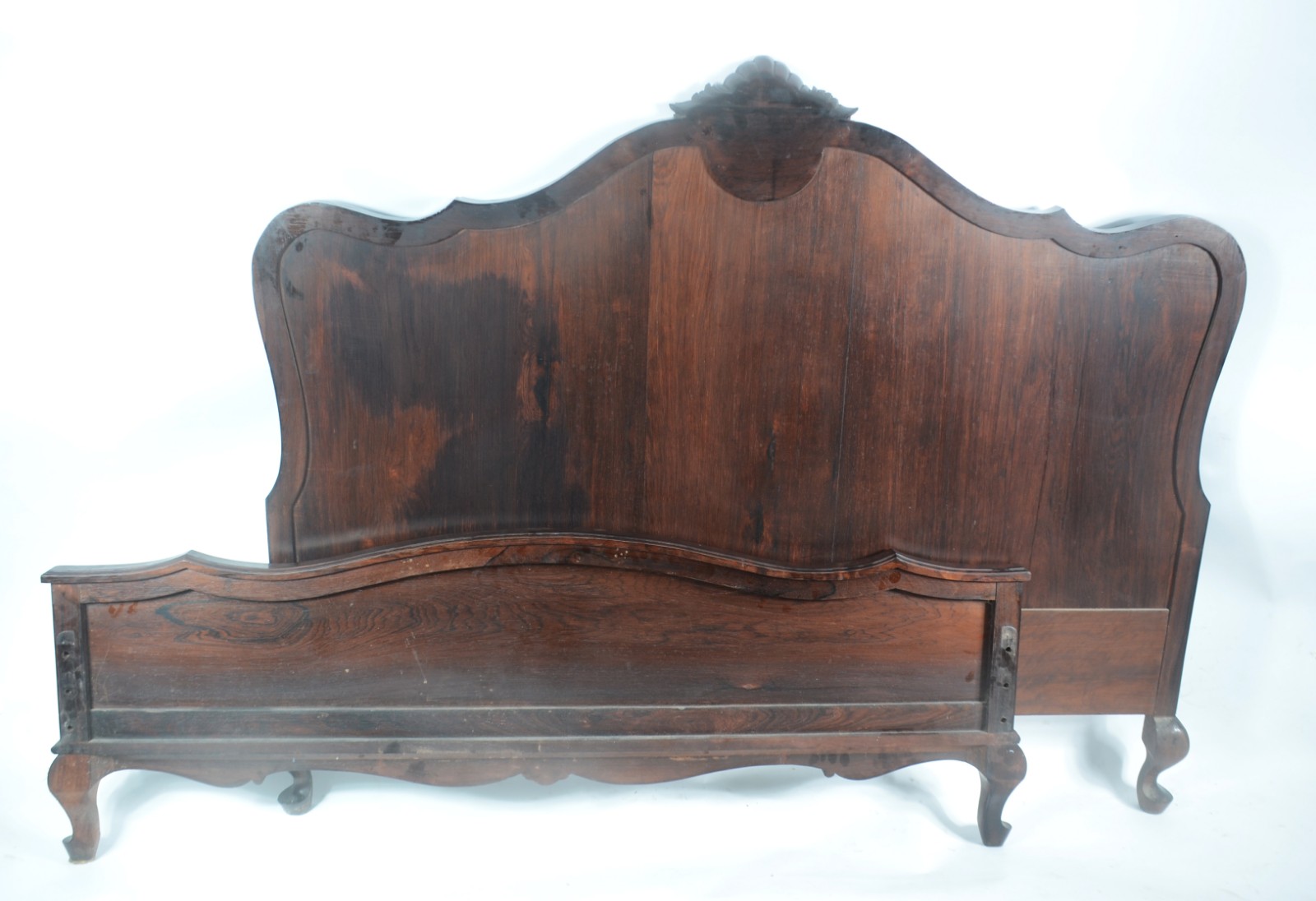 Cama de casal de madeira nobre, completa laterais e estrado, estilo... - foto 6 de 9