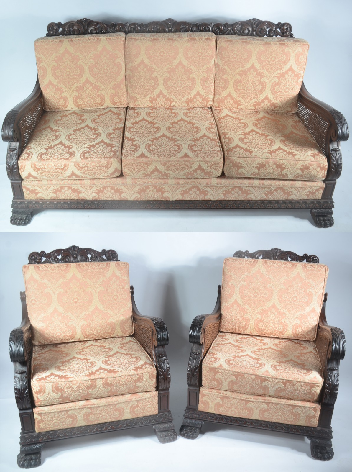 Conjunto de sofá para tres lugares e par de poltronas de madeira... - foto 3 de 11