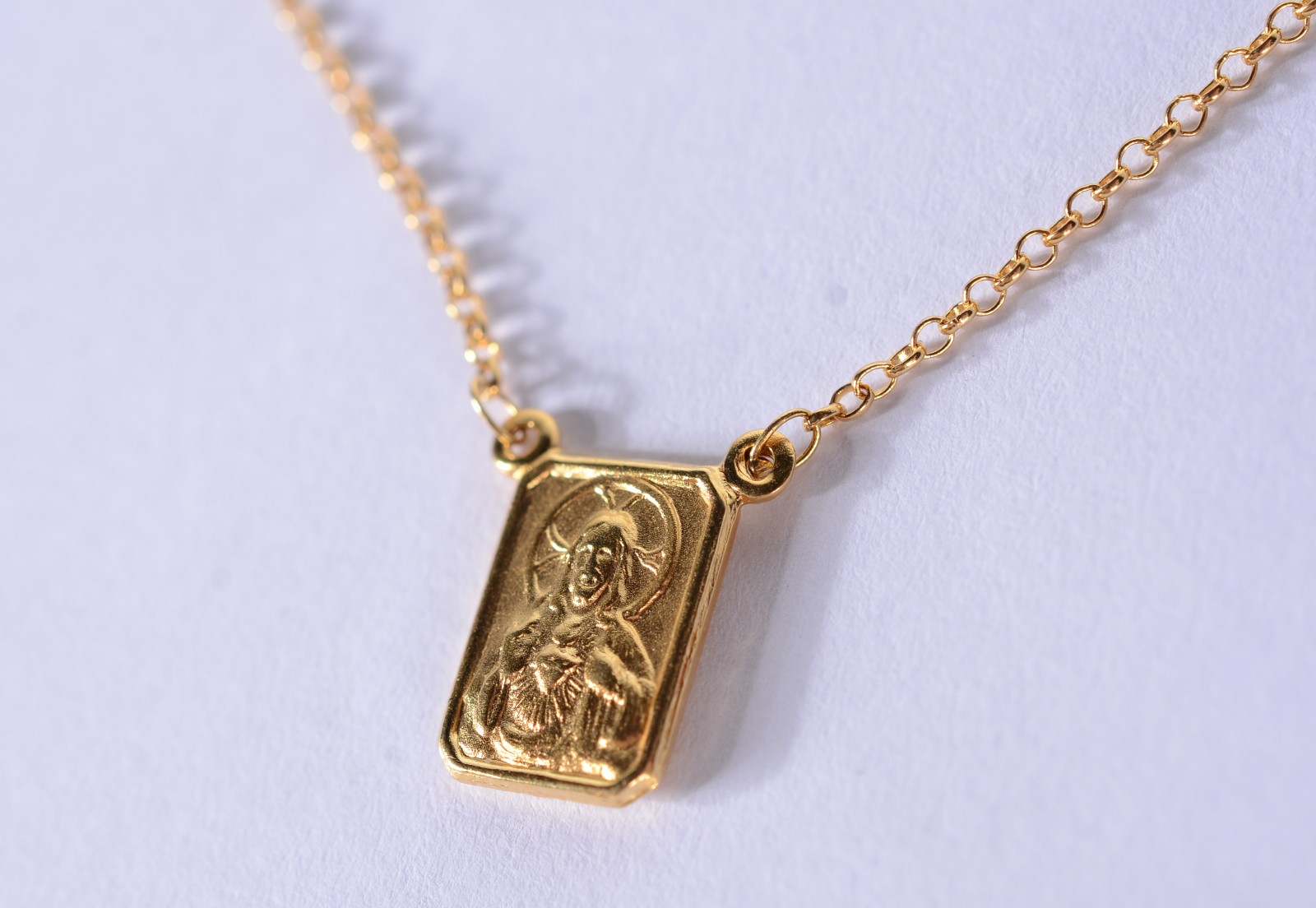 Cordão com pendente com Coração de Jesus de ouro 18 k. (Por motivos... - foto 3 de 8