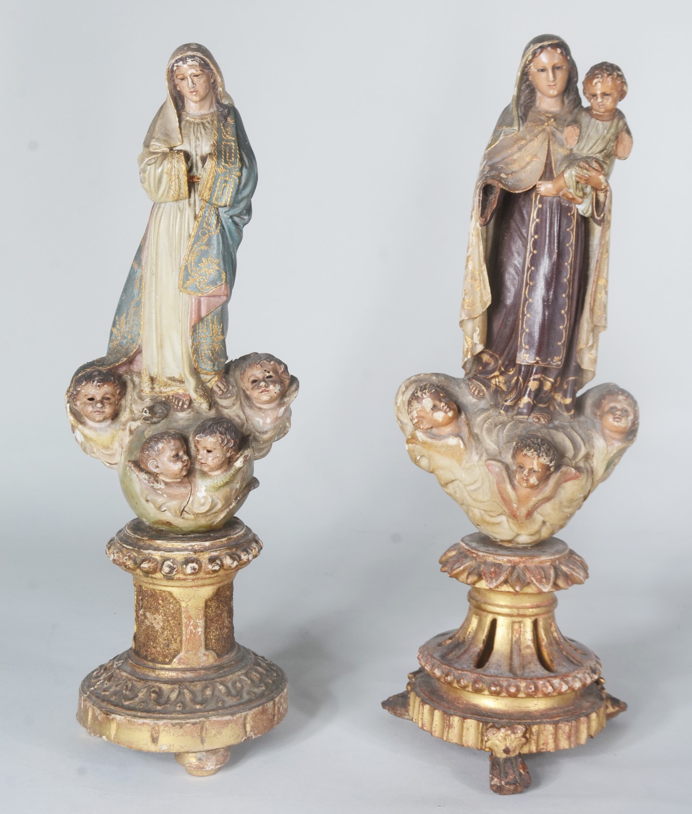Nossa Senhora - Duas antigas imagens de madeira policromada e... - foto 1 de 10