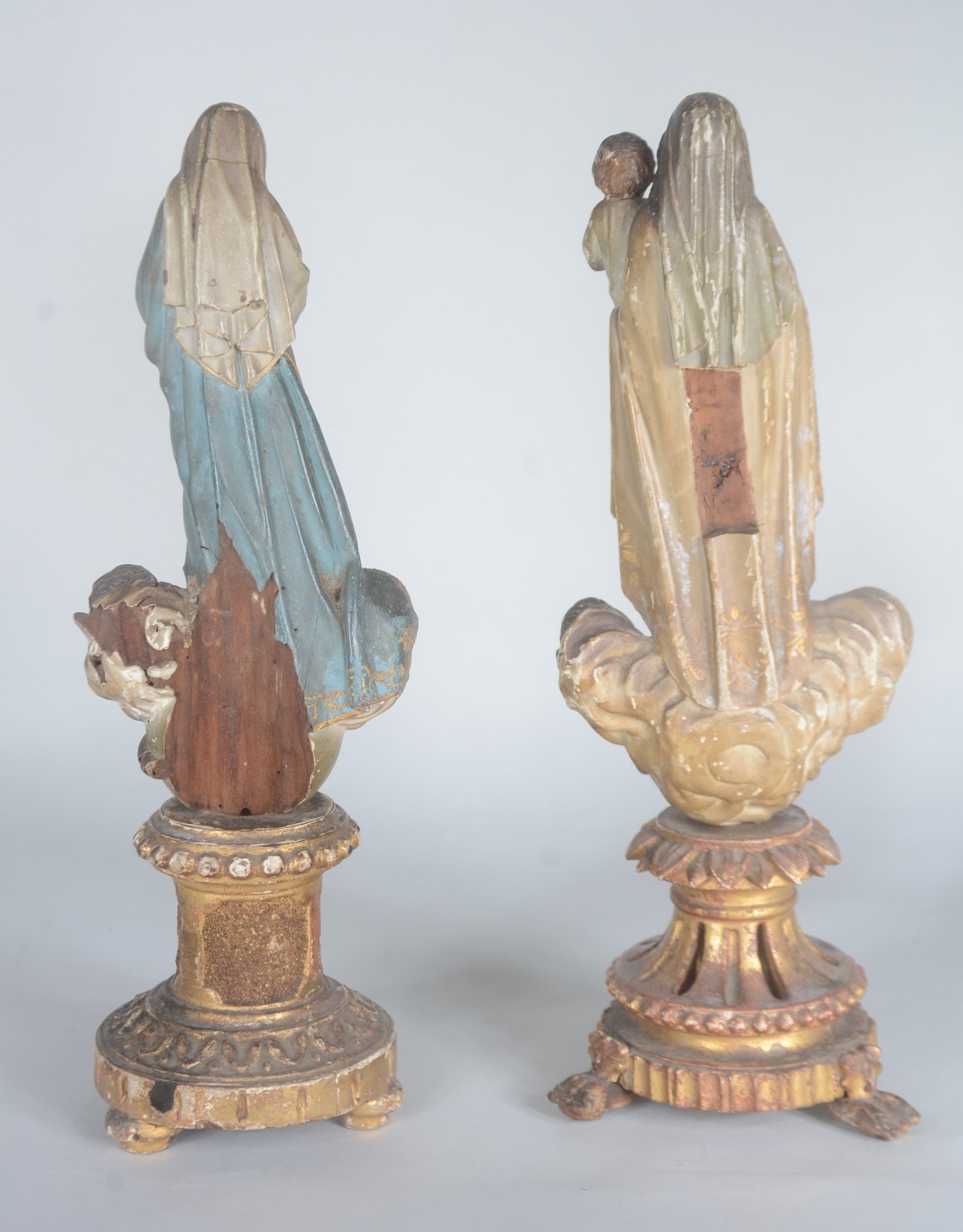 Nossa Senhora - Duas antigas imagens de madeira policromada e... - foto 4 de 10
