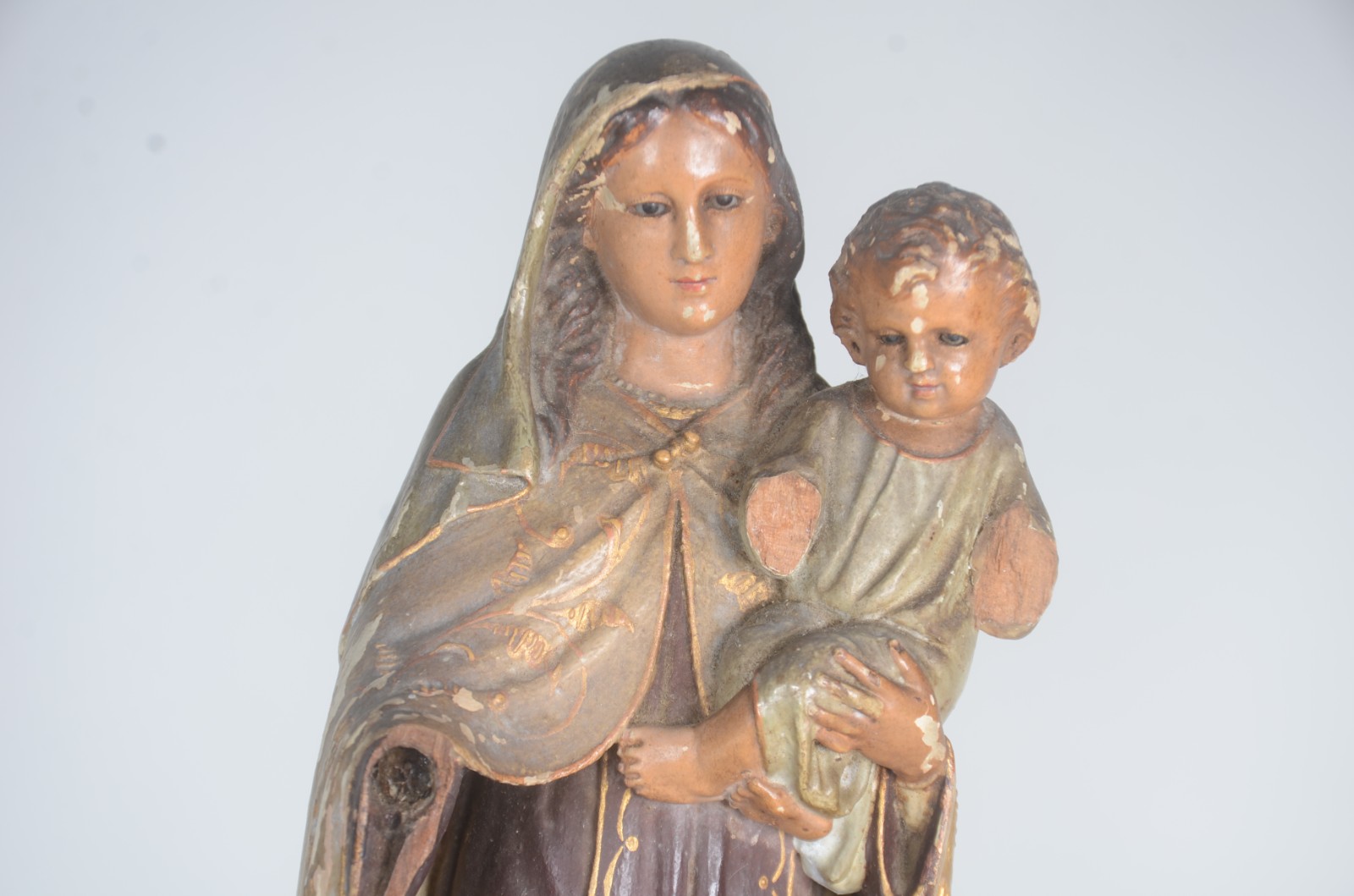 Nossa Senhora - Duas antigas imagens de madeira policromada e... - foto 10 de 10