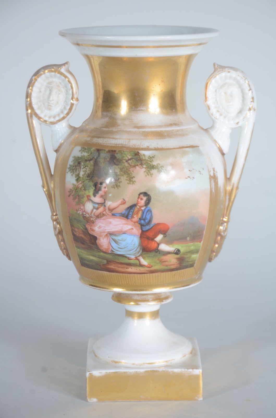 Ânfora de porcelana européia. - foto 2 de 11