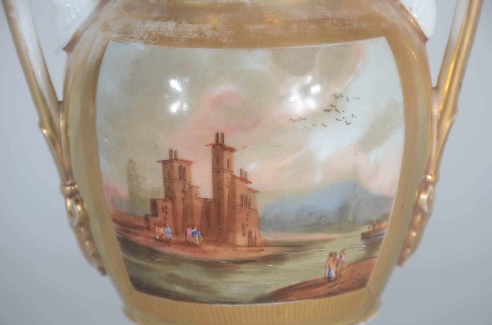 Ânfora de porcelana européia. - foto 7 de 11