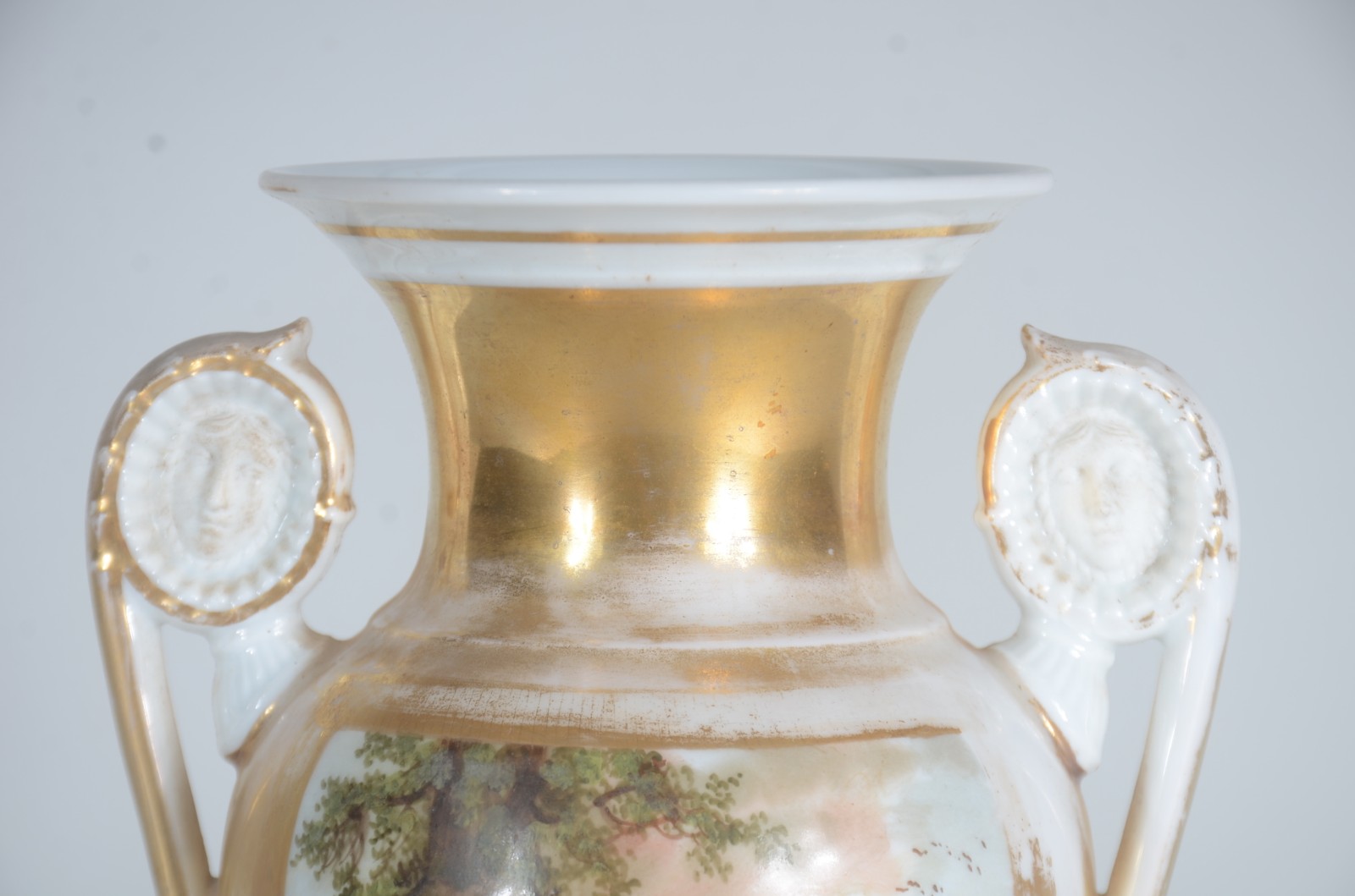 Ânfora de porcelana européia. - foto 8 de 11