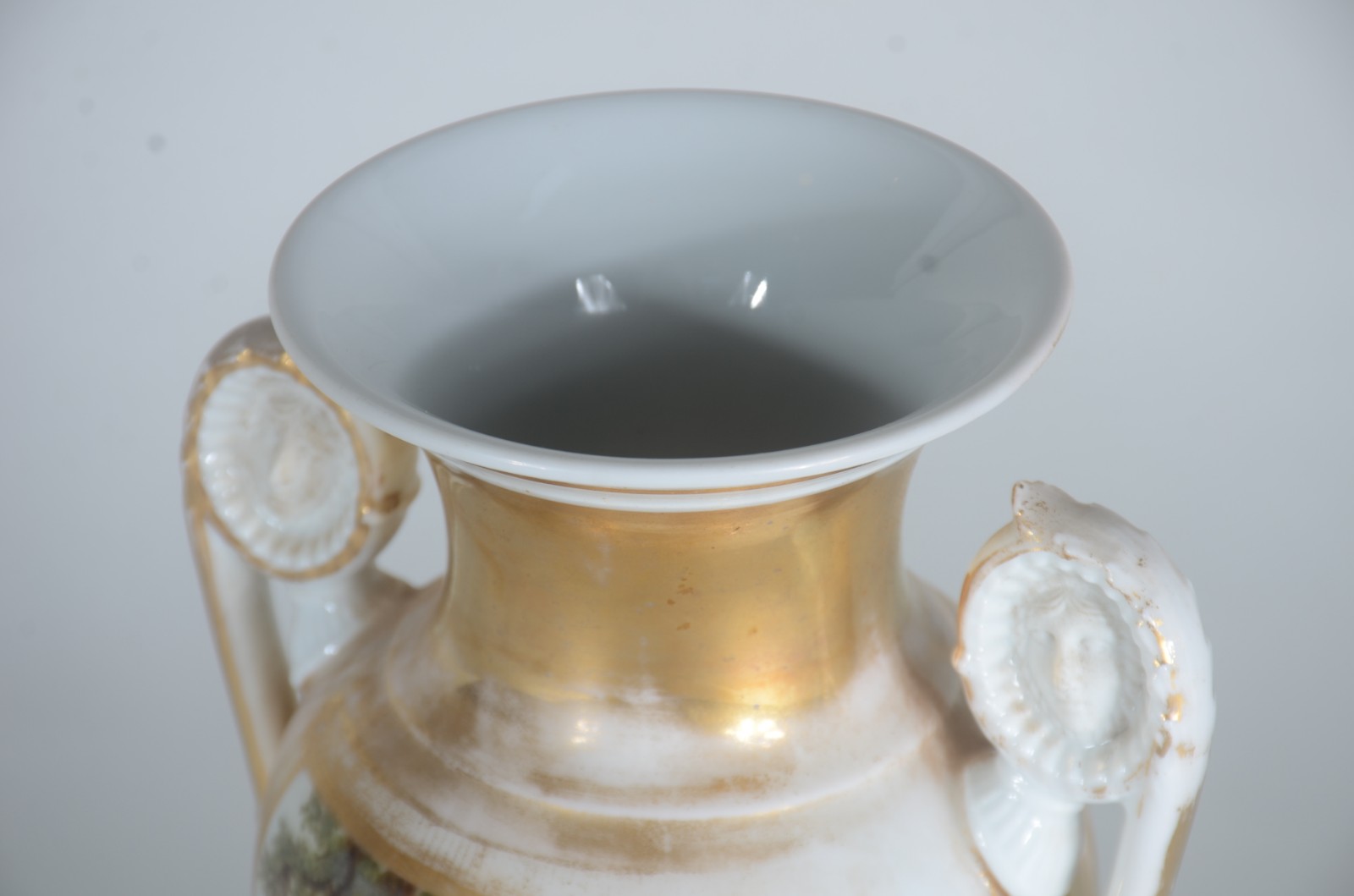 Ânfora de porcelana européia. - foto 9 de 11