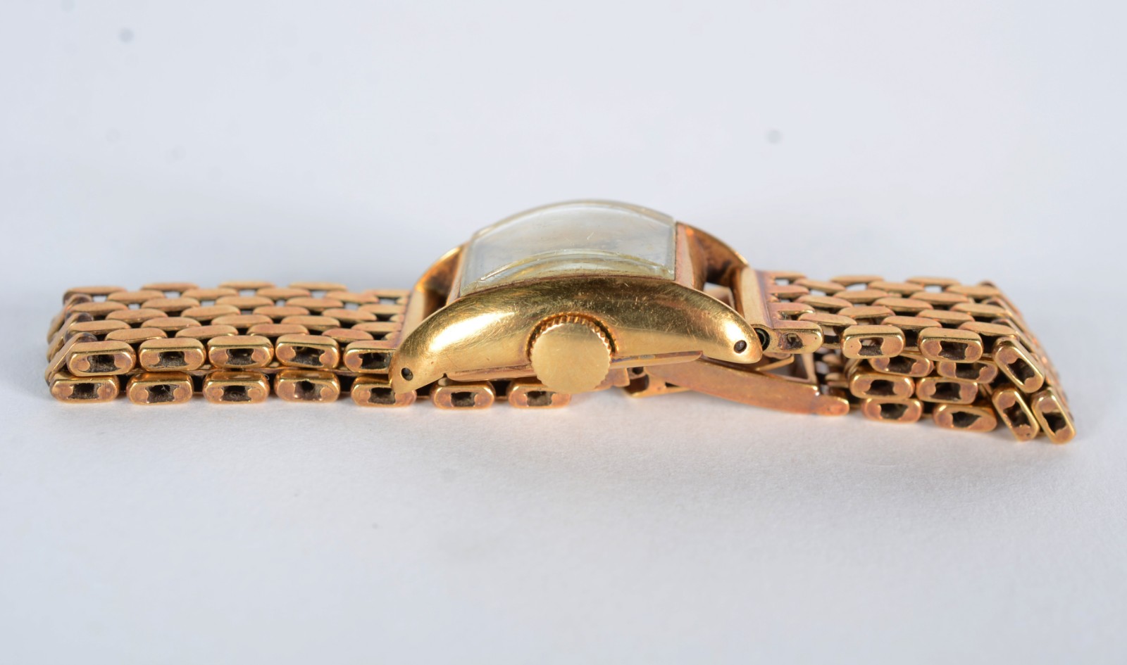 Relógio de pulso com caixa e pulseira de ouro 18 k., marca Cyma. - foto 5 de 7