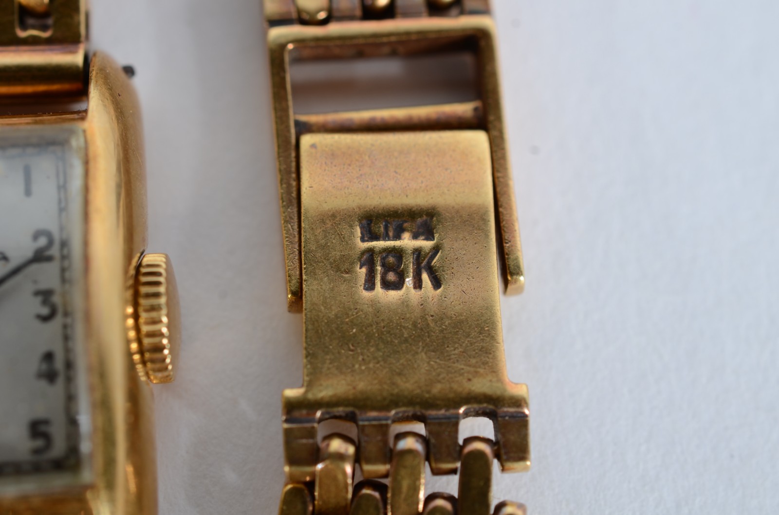Relógio de pulso com caixa e pulseira de ouro 18 k., marca Cyma. - foto 7 de 7