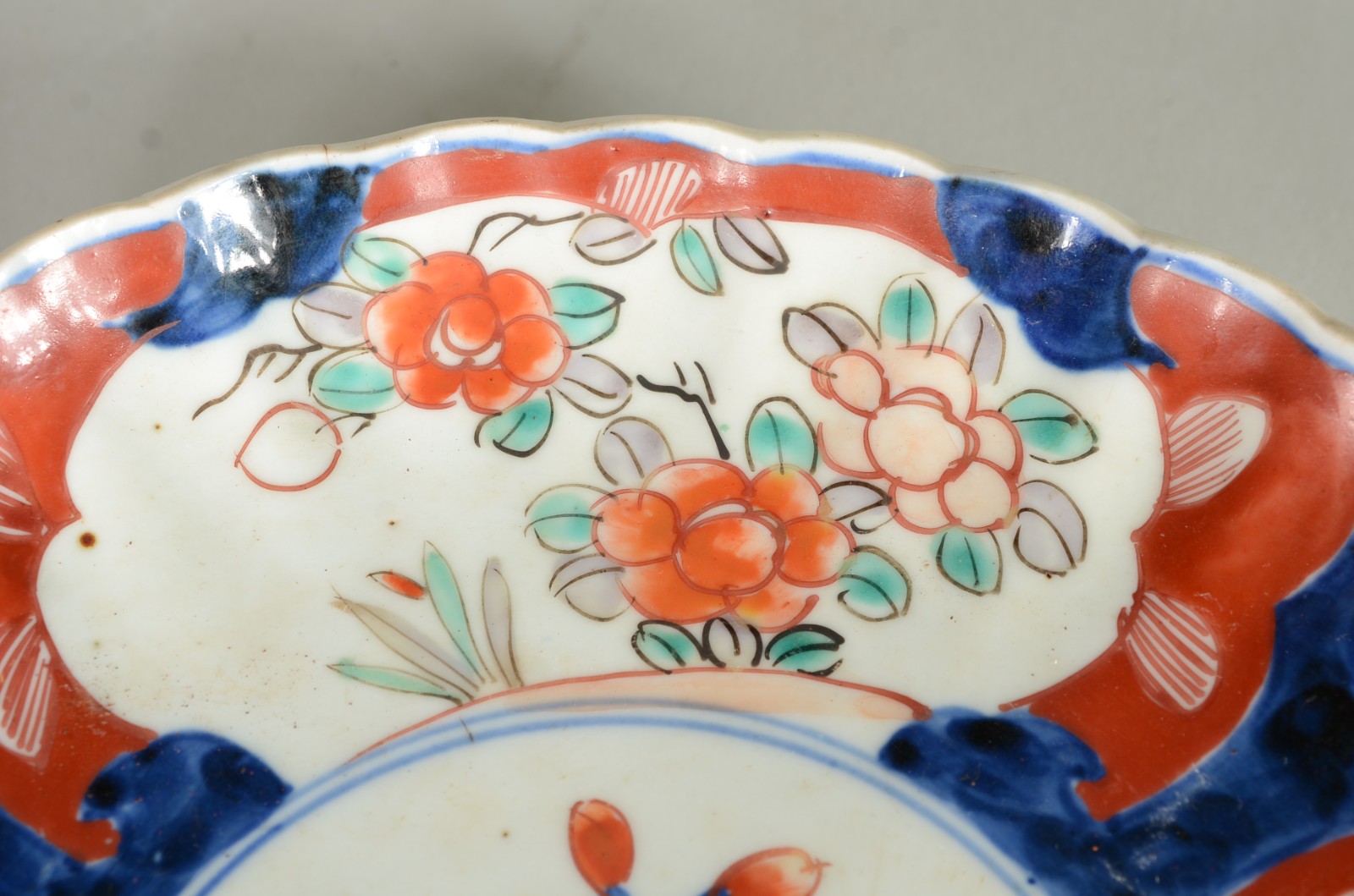 Dois pratos de porcelana japonesa Imari. - foto 3 de 9