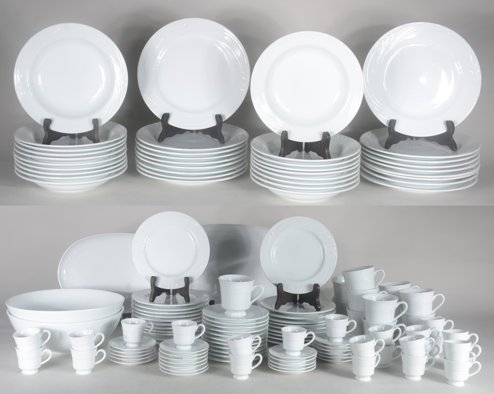 Aparelho de jantar de porcelana Schmidt branco, composto de: 26... - foto 1 de 5