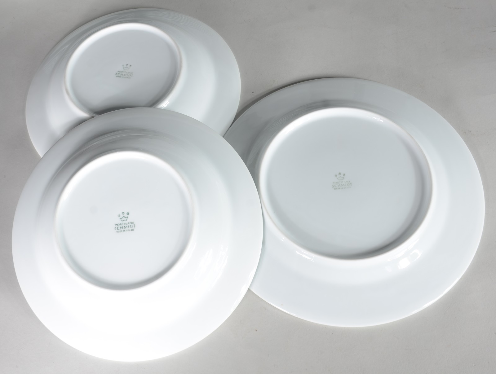 Aparelho de jantar de porcelana Schmidt branco, composto de: 26... - foto 3 de 5
