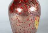 Vaso de vidro decorativo vermelho com mesclas. - Vaso de vidro decorativo vermelho com mesclas.