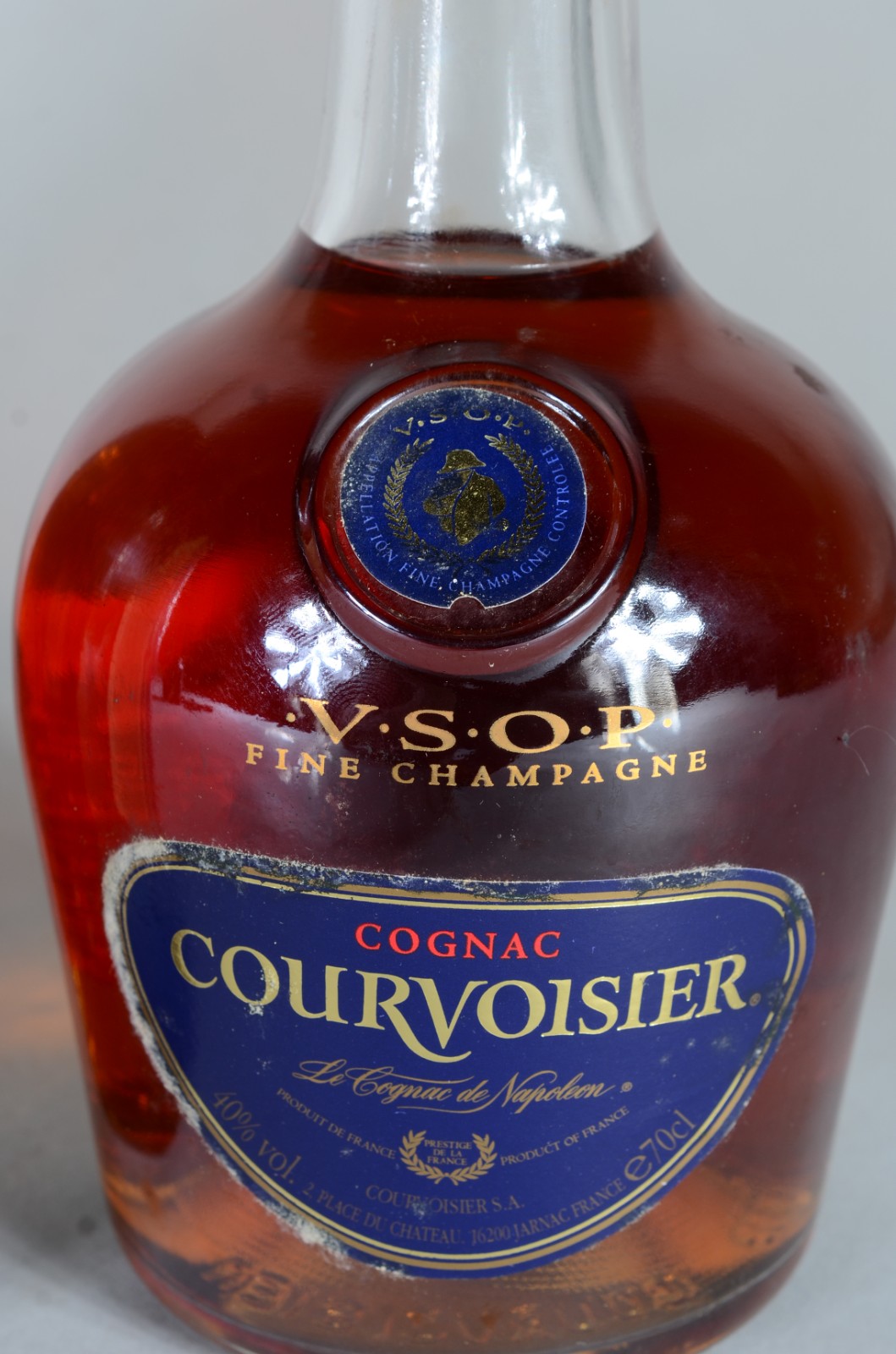 Quatro garrafas de bebida, sendo: 2 whisky Jwalker 12 anos; whisky... - foto 11 de 11