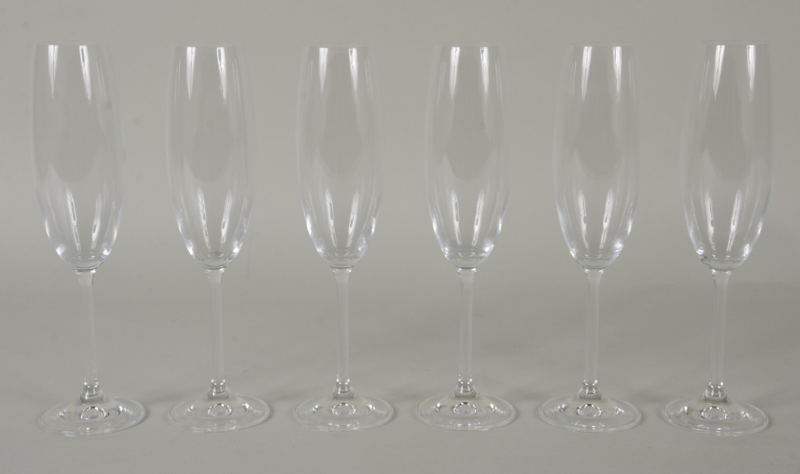 Seis flutes de cristal para champagne, 230 ml. - foto 1 de 3
