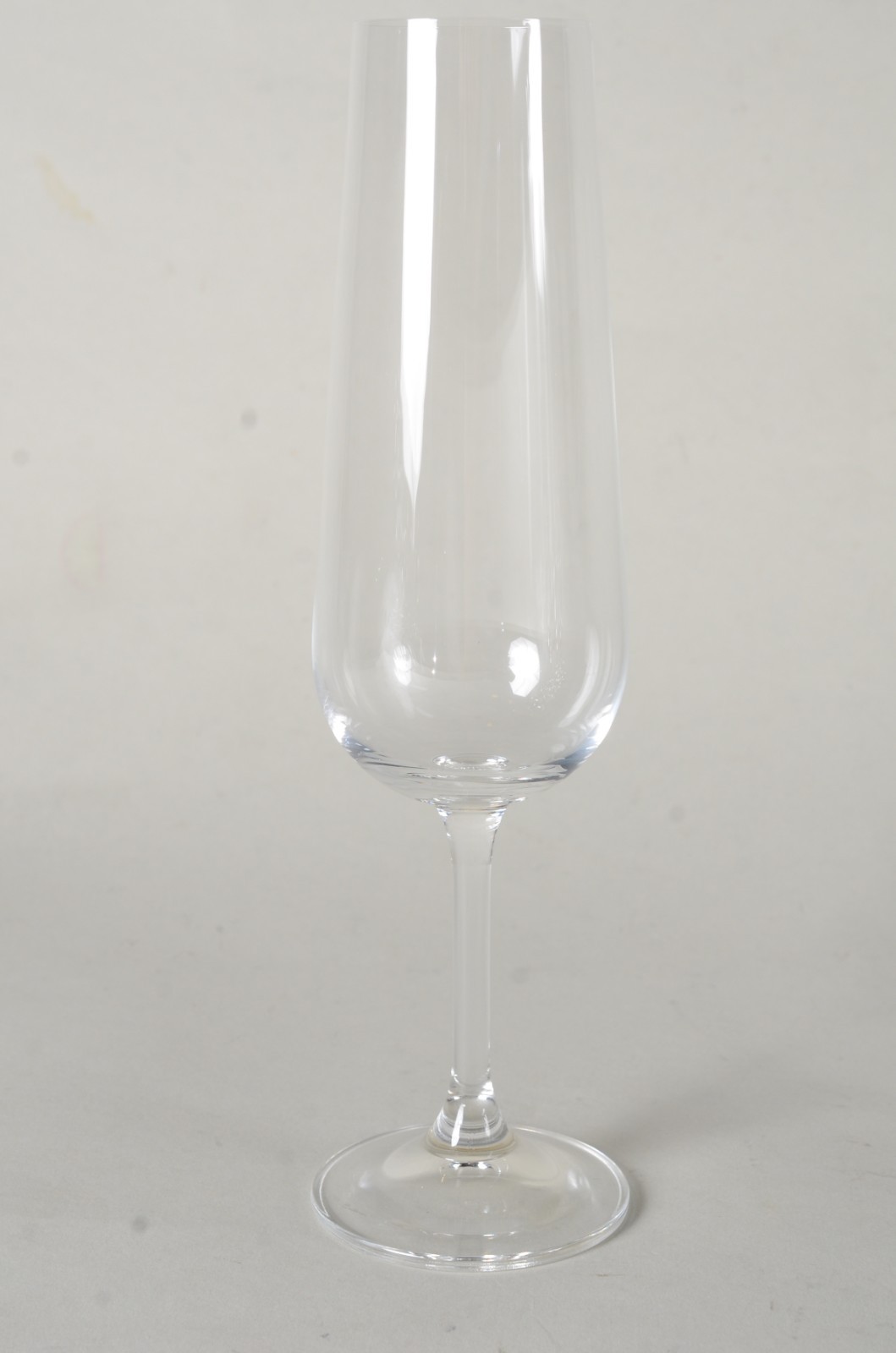 Seis flutes de cristal para champagne, 280 ml. - foto 2 de 3