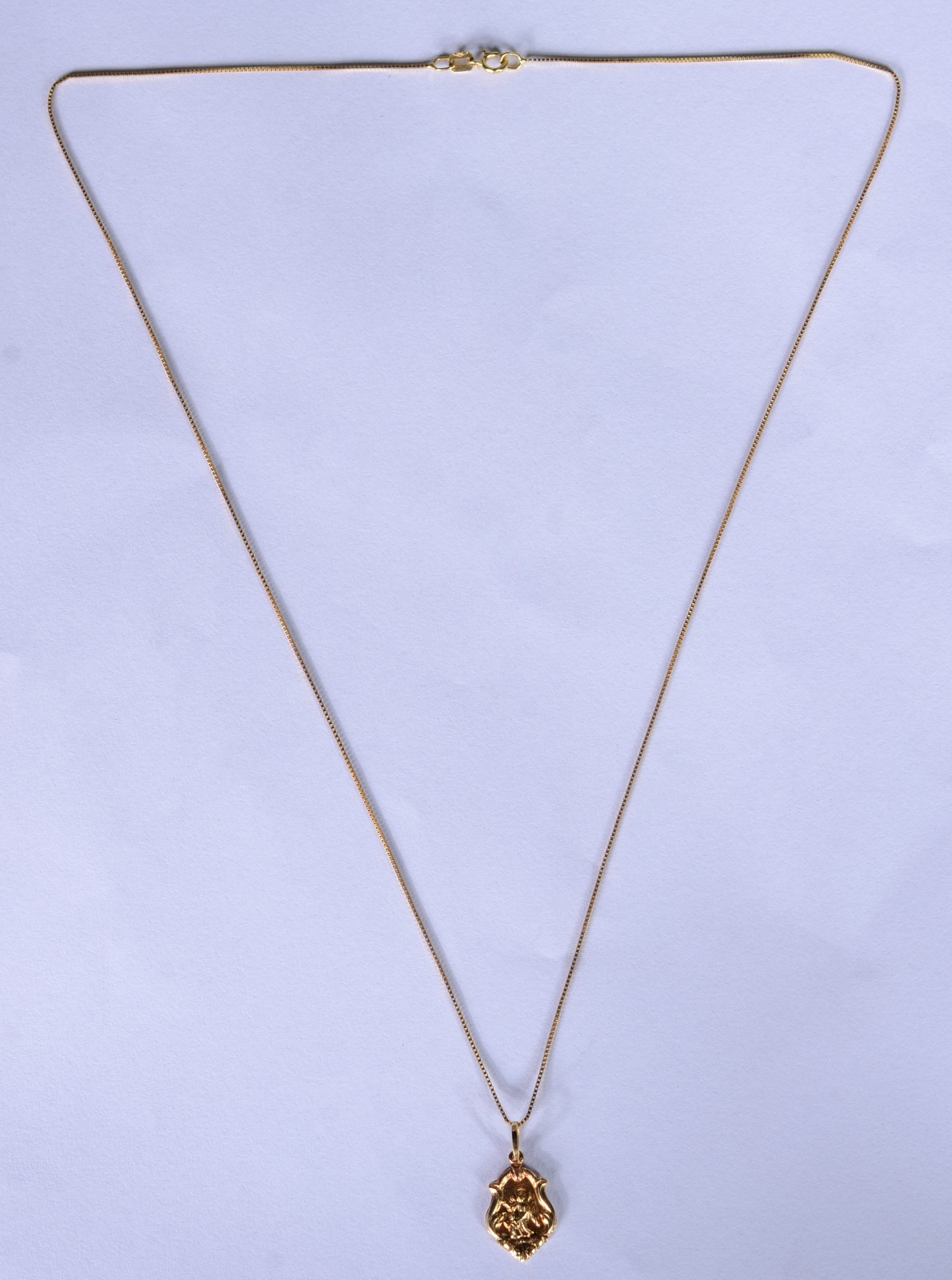 Colar de ouro 18 k., contraste 750 mls com pendente Anjo de guarda... - foto 2 de 5