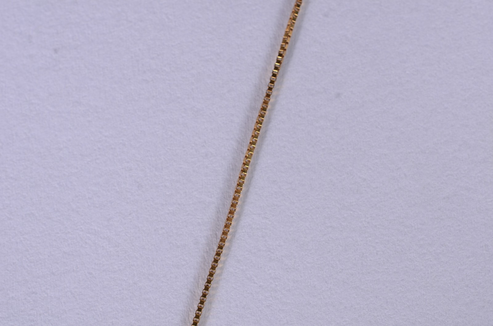 Colar de ouro 18 k., contraste 750 mls com pendente Anjo de guarda... - foto 3 de 5