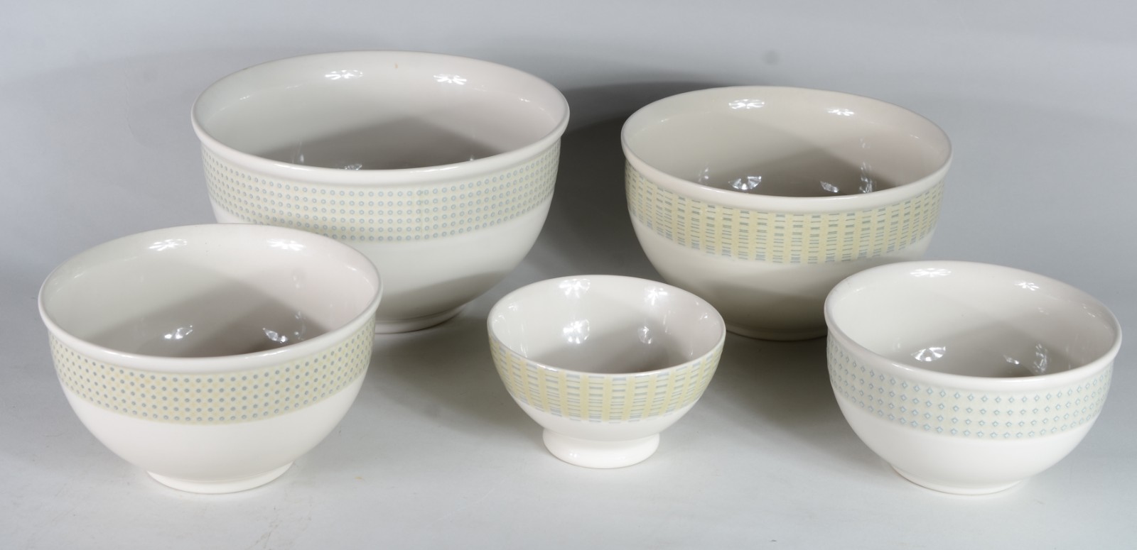 Conjunto com 5 bowls/saladeiras de cerâmica tailandesa, diversos... - foto 2 de 5