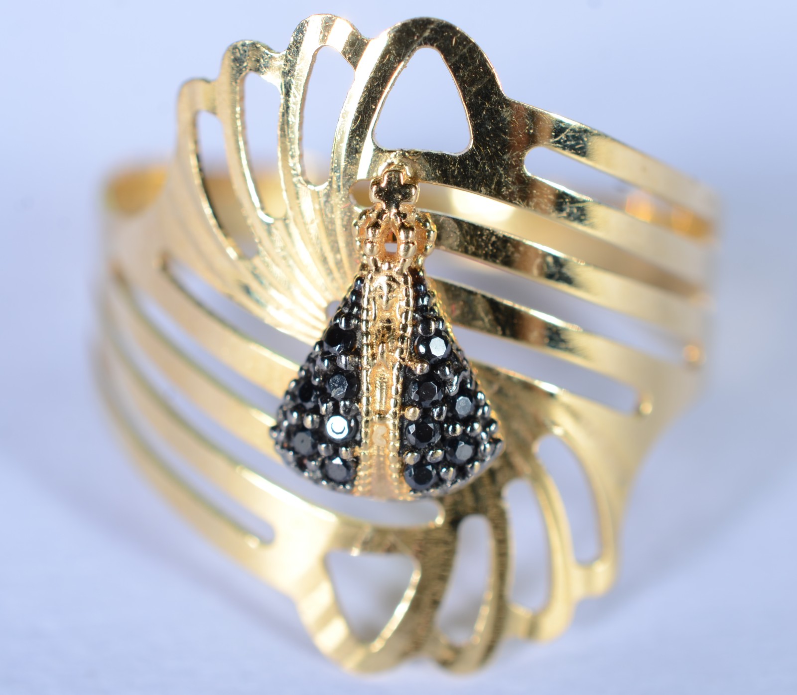 Anel de ouro 18 k., contraste 750 mls, pendente de Nossa Senhora com... - foto 1 de 7