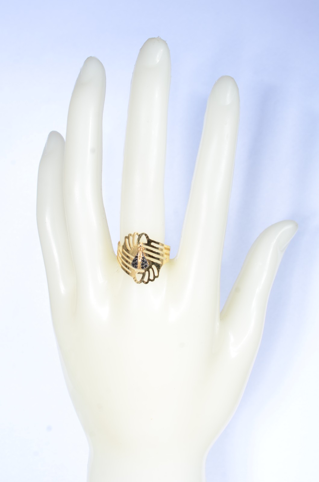 Anel de ouro 18 k., contraste 750 mls, pendente de Nossa Senhora com... - foto 6 de 7