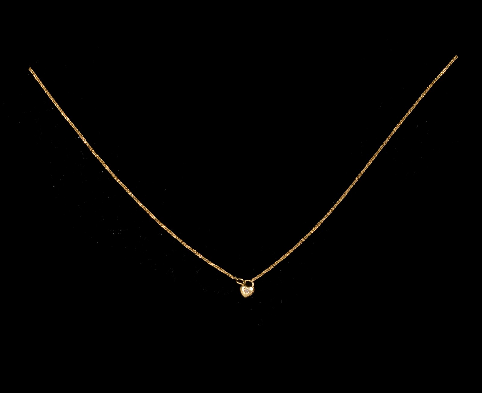 Colar de ouro 18 k., contraste 750 mls com pendente feitio coração... - foto 6 de 6