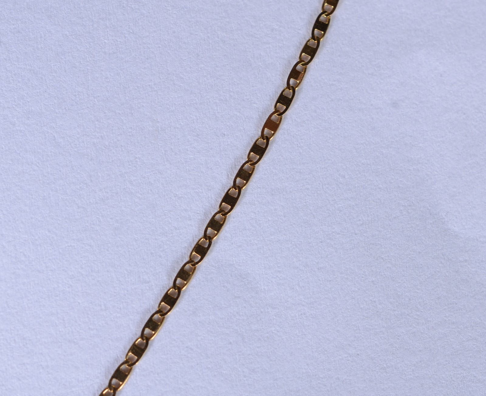 Colar de ouro 18 k., contraste 750 mls com pendente da árvore da... - foto 4 de 8