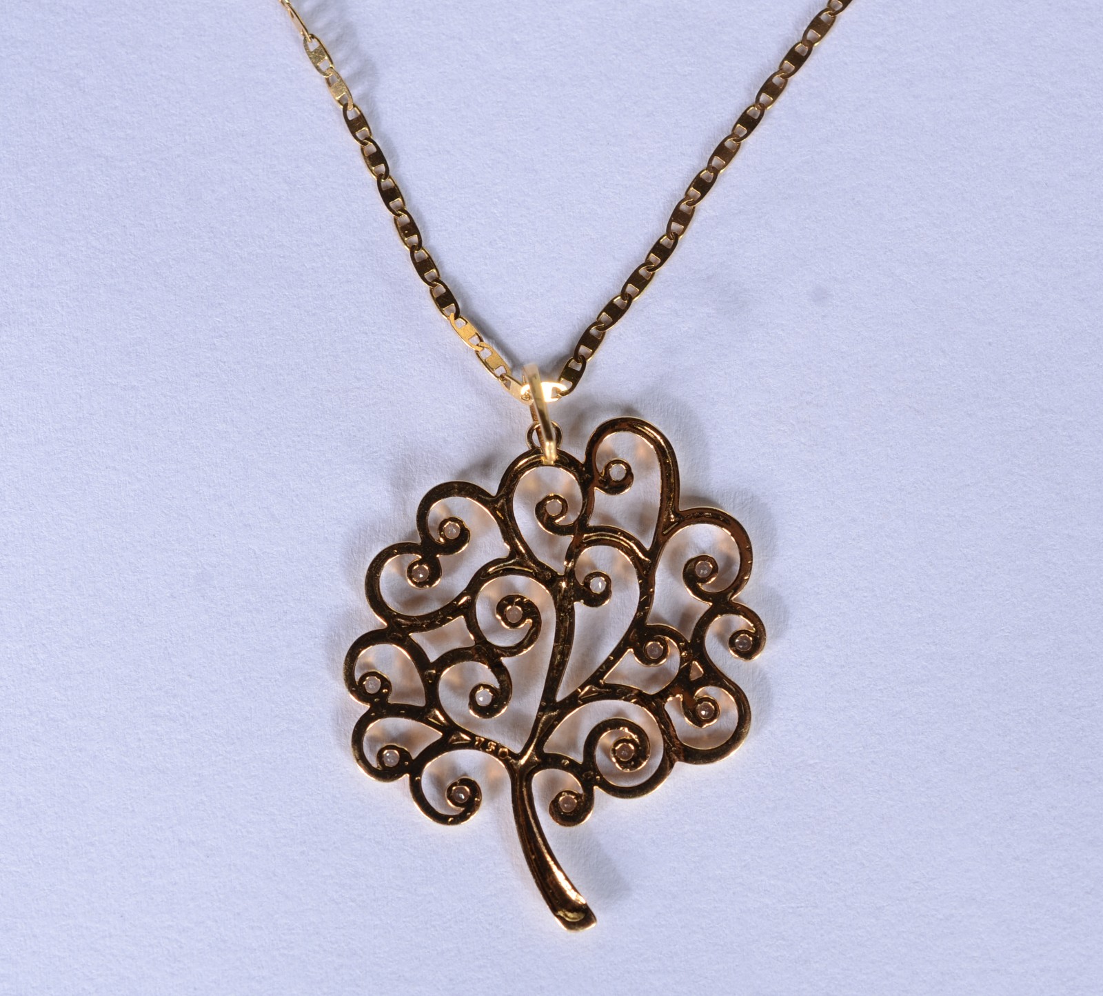 Colar de ouro 18 k., contraste 750 mls com pendente da árvore da... - foto 6 de 8