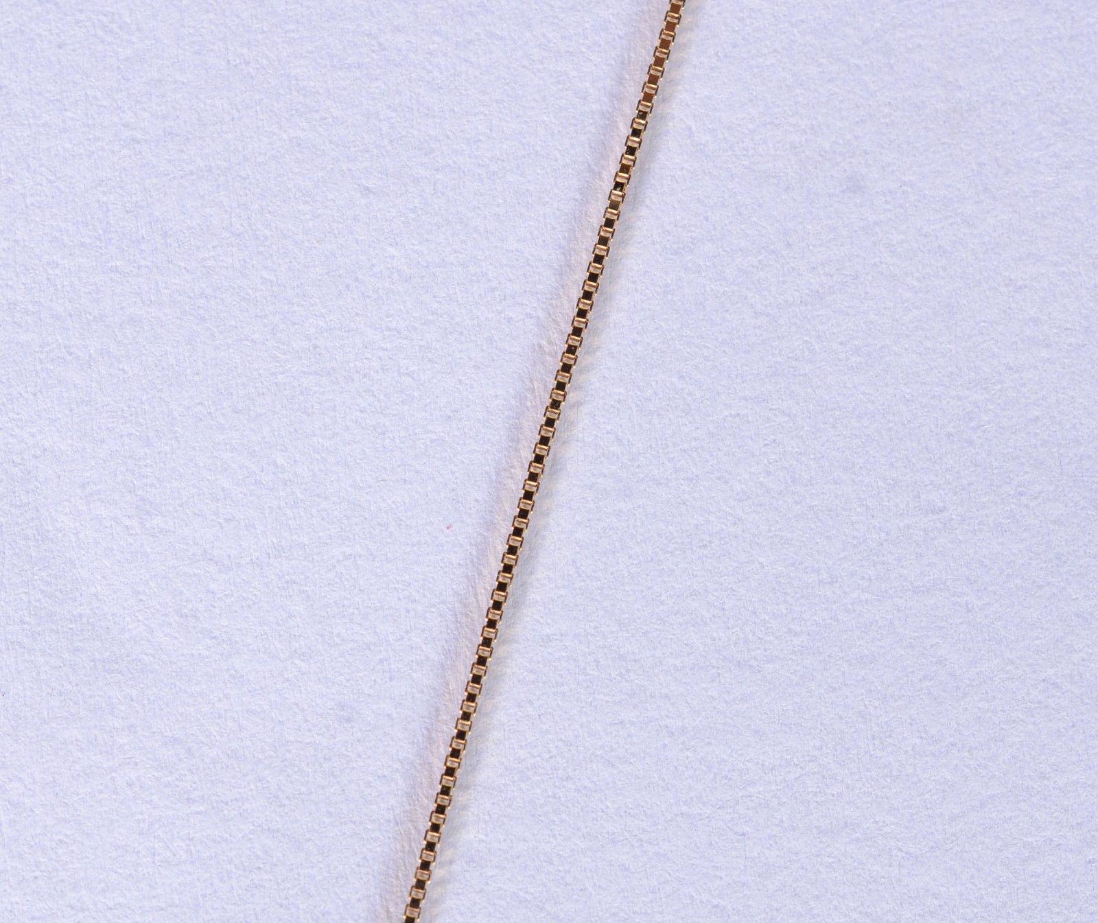 Colar de ouro 18 k., contraste 750 mls com pendente de árvore. (Por... - foto 2 de 5