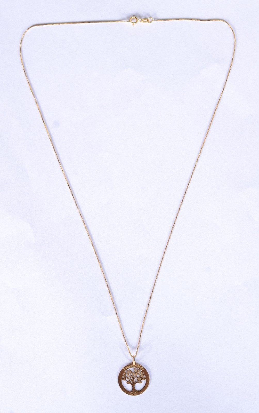 Colar de ouro 18 k., contraste 750 mls com pendente de árvore. (Por... - foto 3 de 5