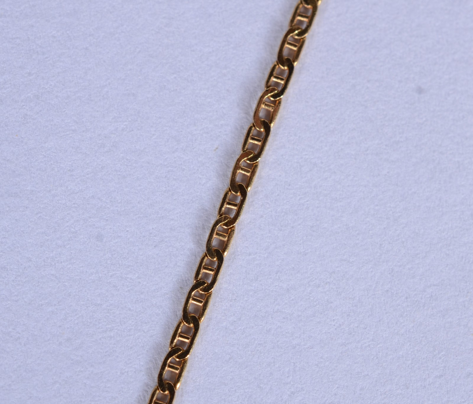 Colar de ouro 18 k., contraste 750 mls com pendente feitio lua e... - foto 2 de 6