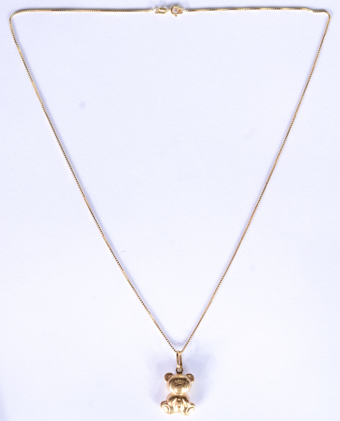 Colar de ouro 18 k., contraste 750 mls com pendente. (Por motivos de... - foto 2 de 5