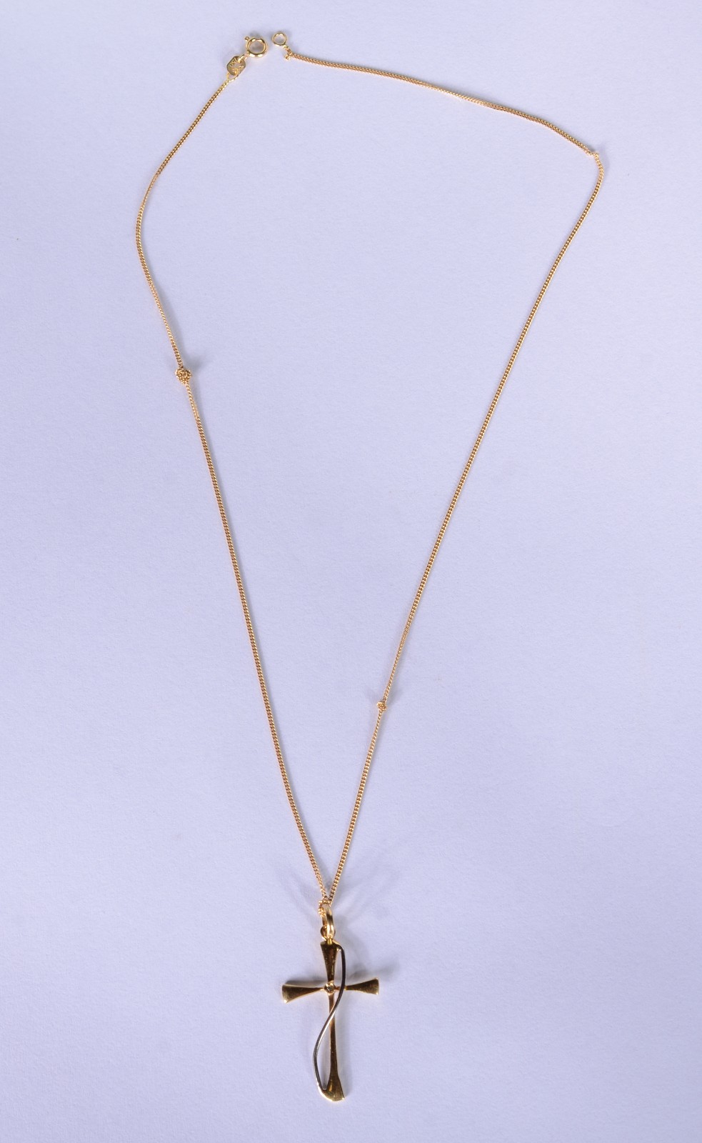 Colar de ouro 18 k., contraste 750 mls com crucifixo. (Por motivos de... - foto 3 de 5