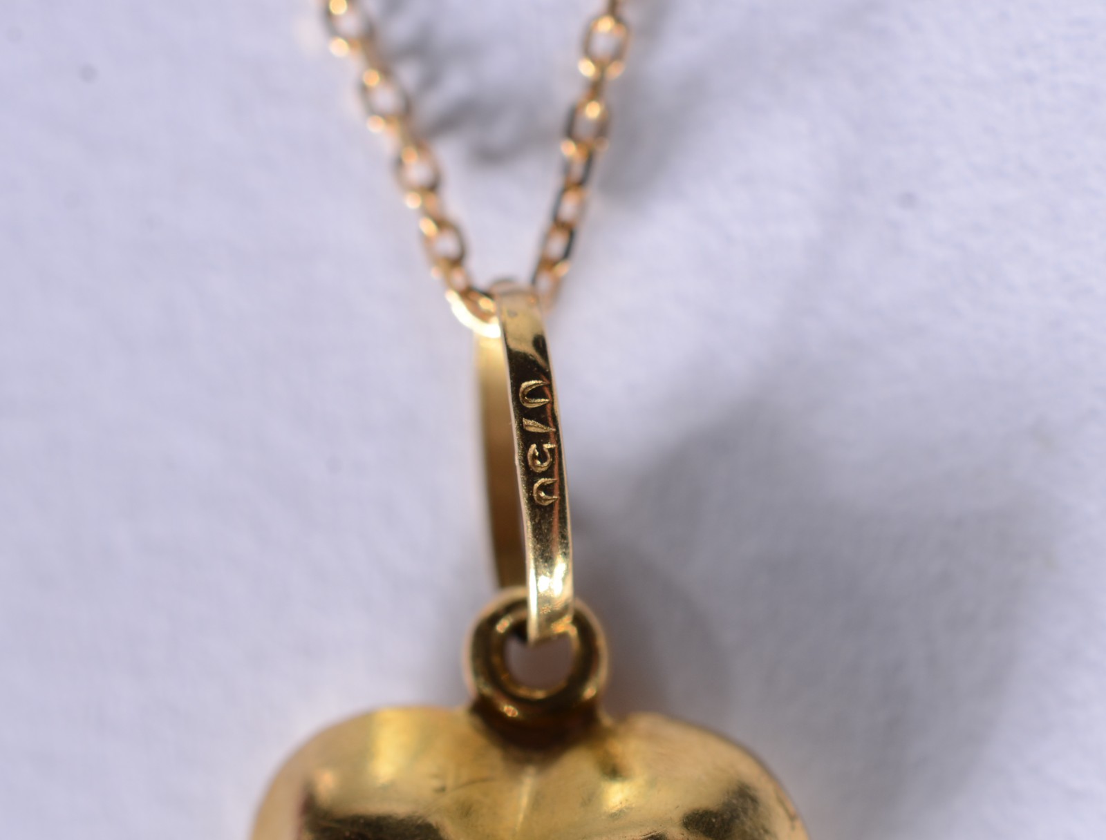 Colar de ouro 18 k., contraste 750 mls com pendente feitio coração... - foto 3 de 7