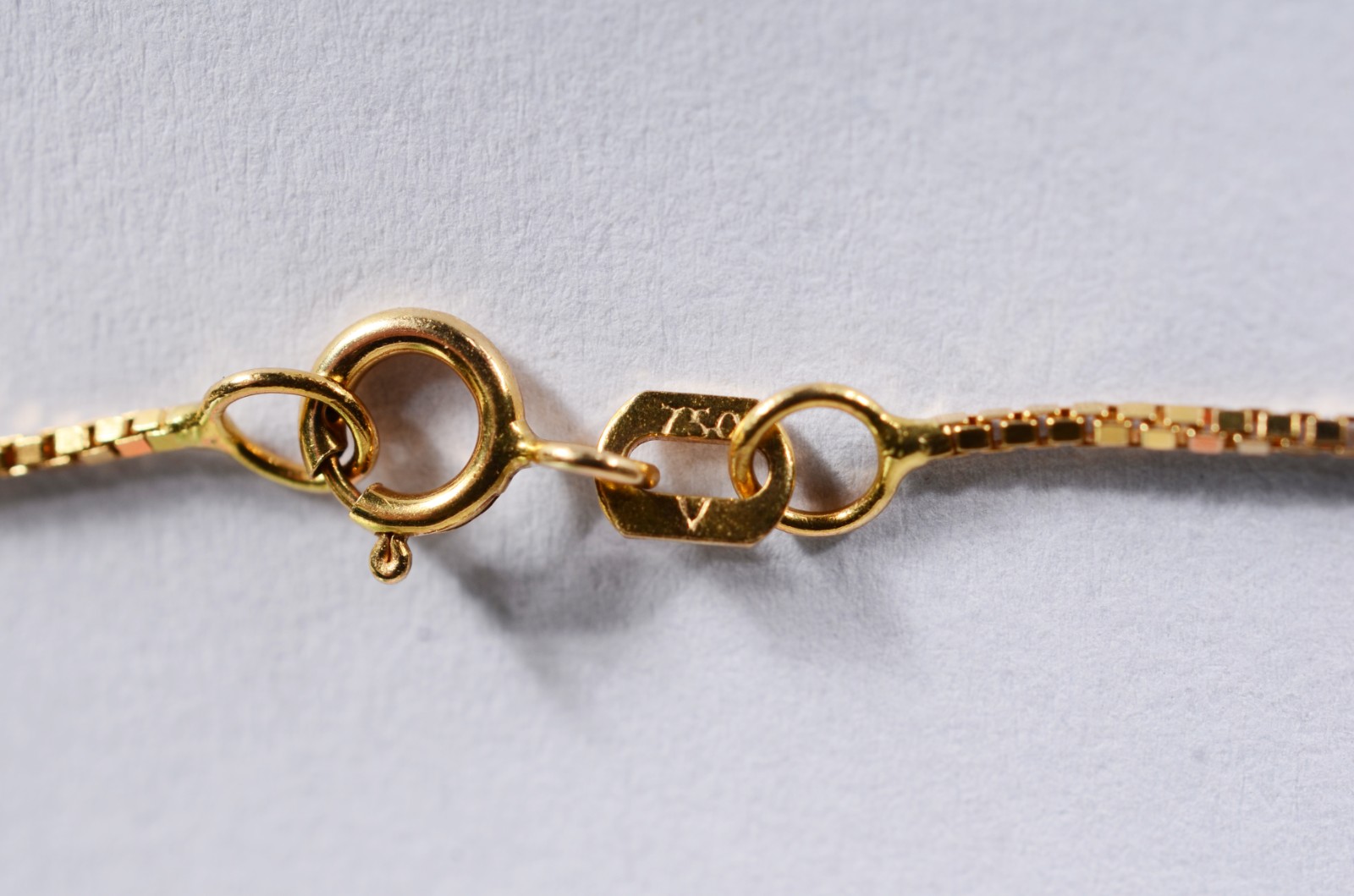 Colar de ouro 18 k., contraste 750 mls com pendente "Estrela de... - foto 4 de 6