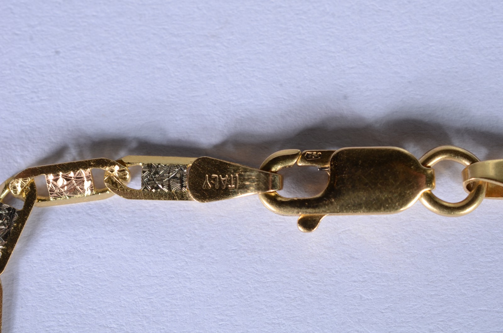 Pulseira de ouro 18 k., contraste 750 mls. (Por motivos de segurança... - foto 2 de 4
