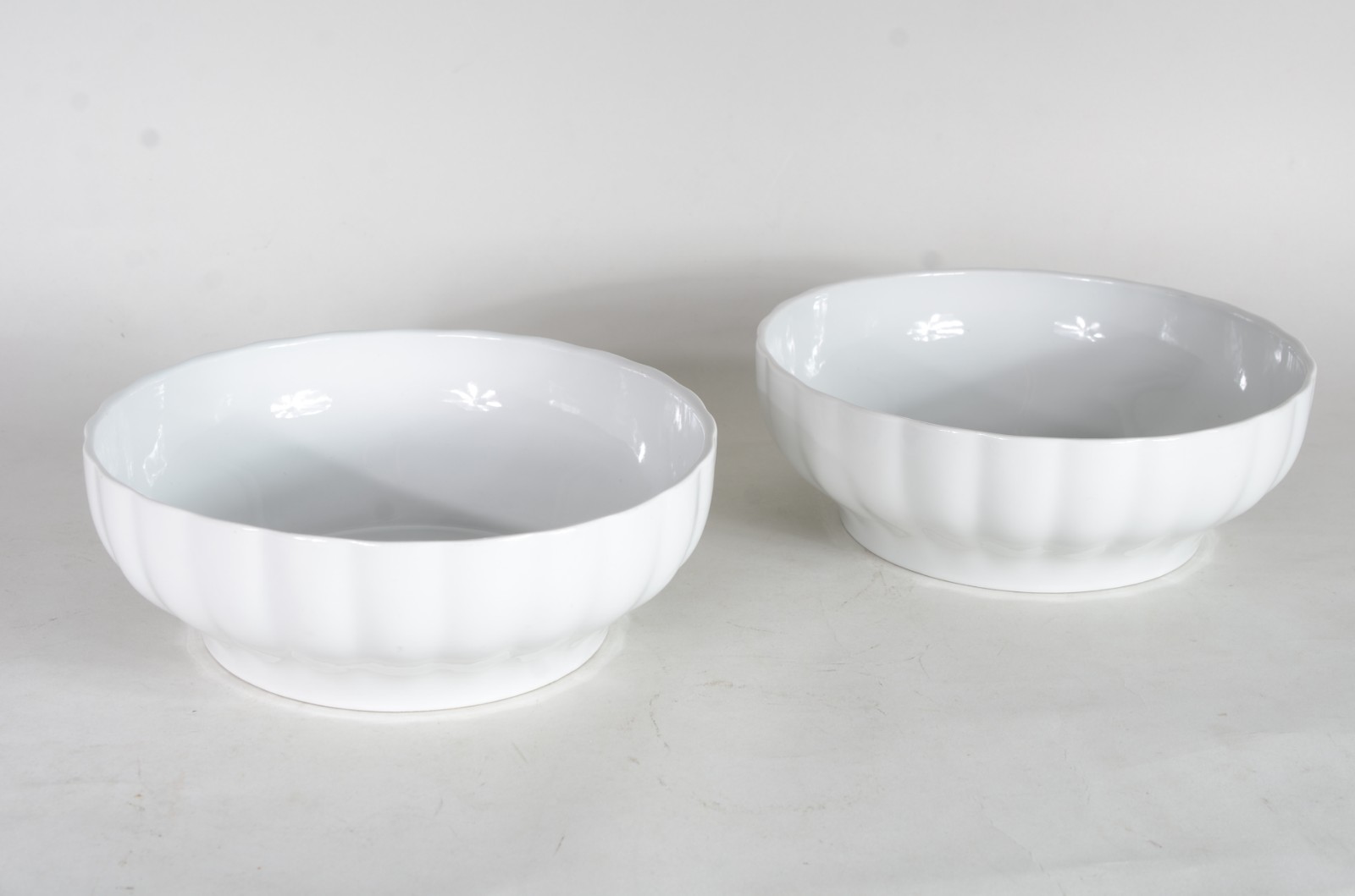 Serviço de jantar de porcelana Suíça LANGENTHAL, composto de: 7... - foto 2 de 6