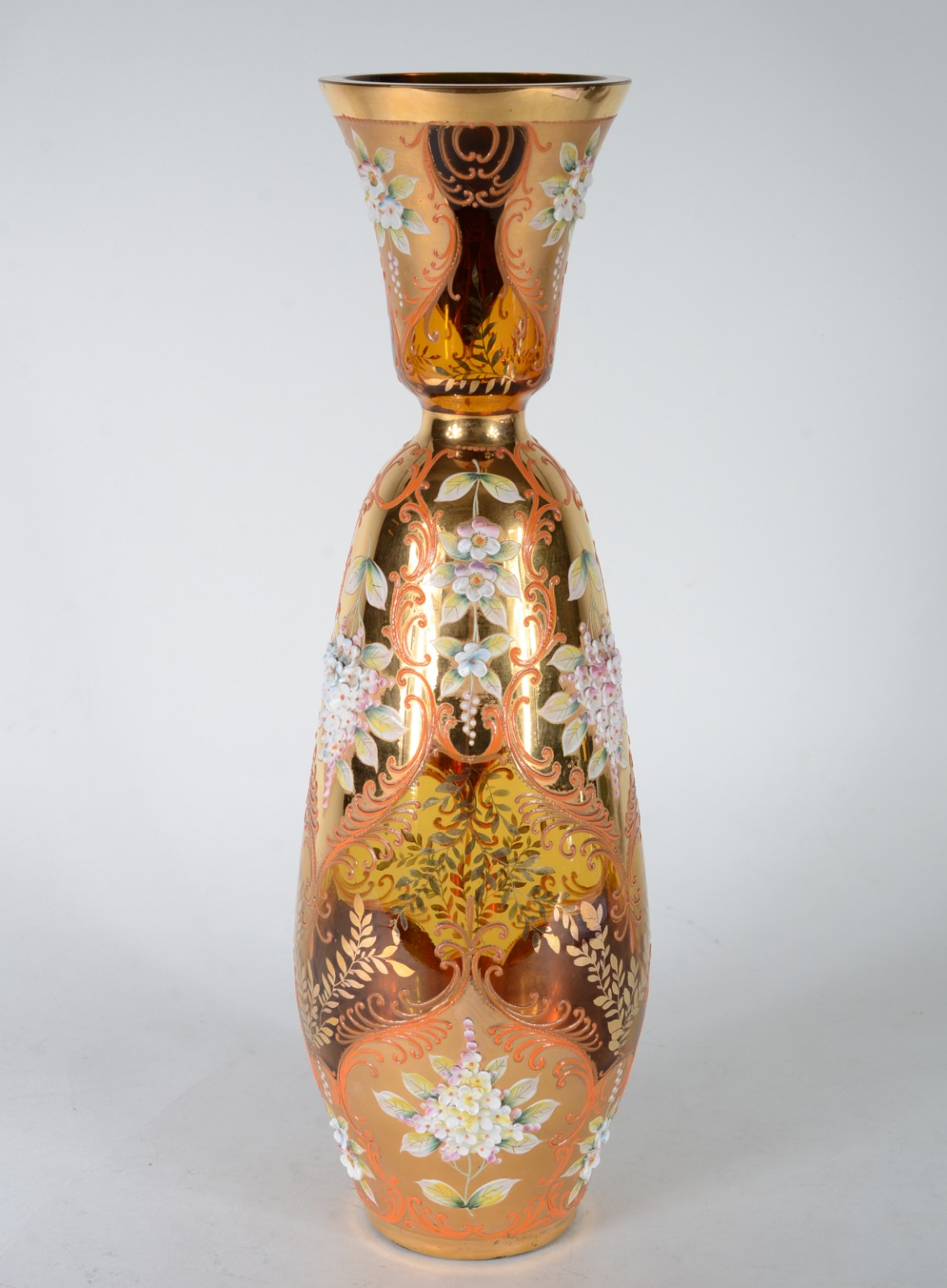 Vaso de cristal veneziano com flores em relevo policromado e dourado. - foto 1 de 8