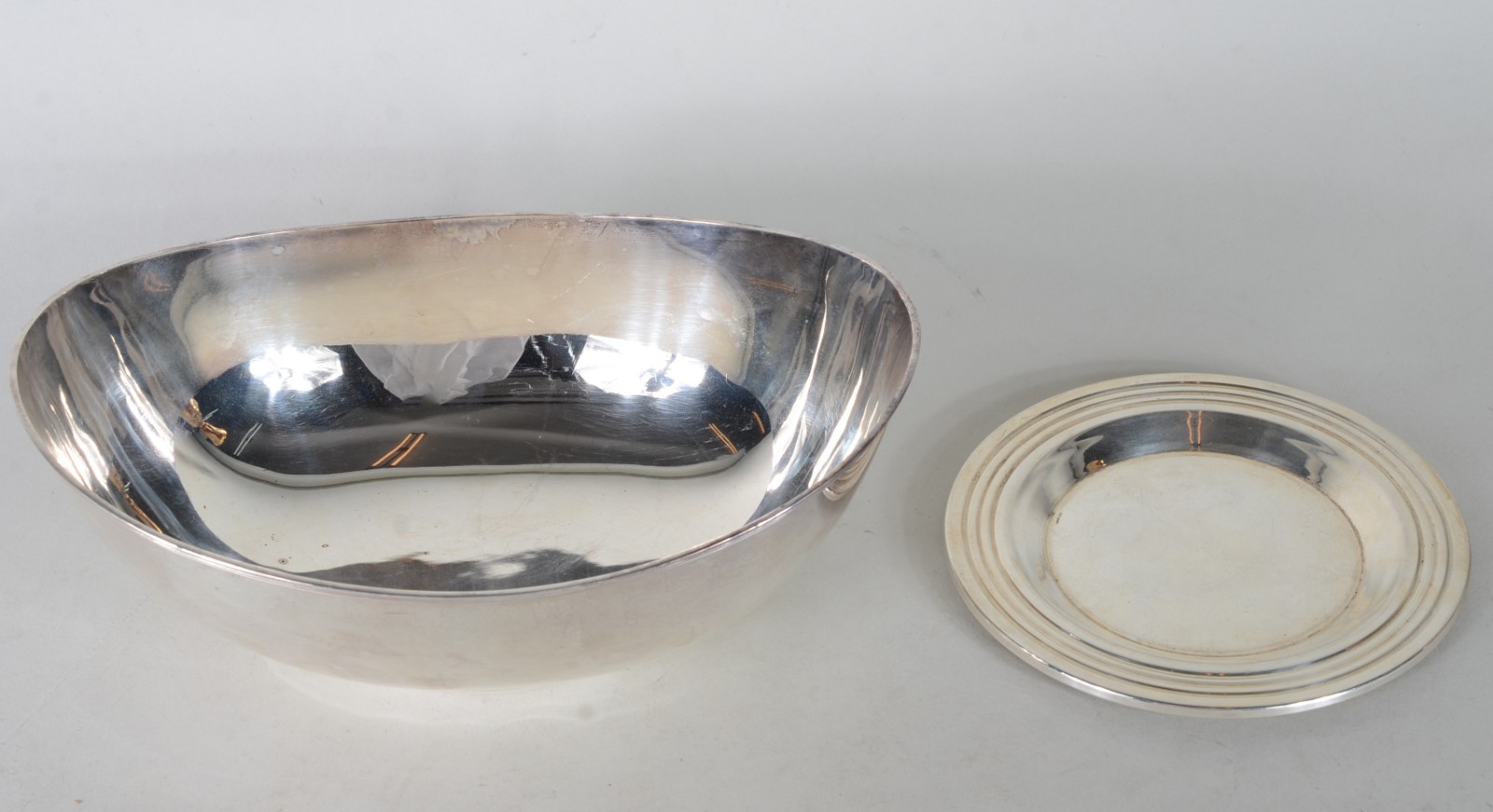 Duas peças de prata, sendo: Bowl feitio oval contraste 800 mls e... - foto 2 de 10