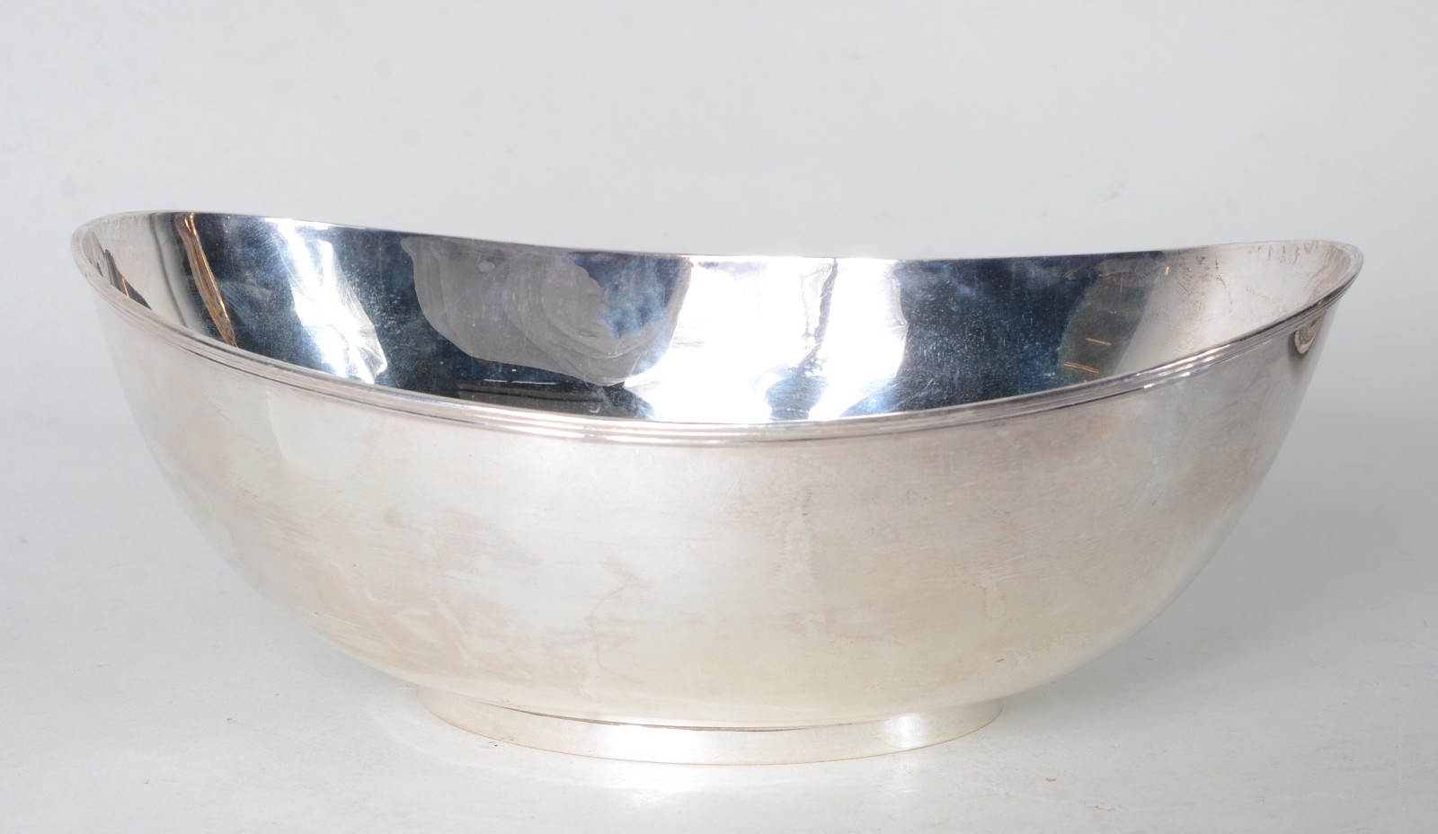 Duas peças de prata, sendo: Bowl feitio oval contraste 800 mls e... - foto 4 de 10